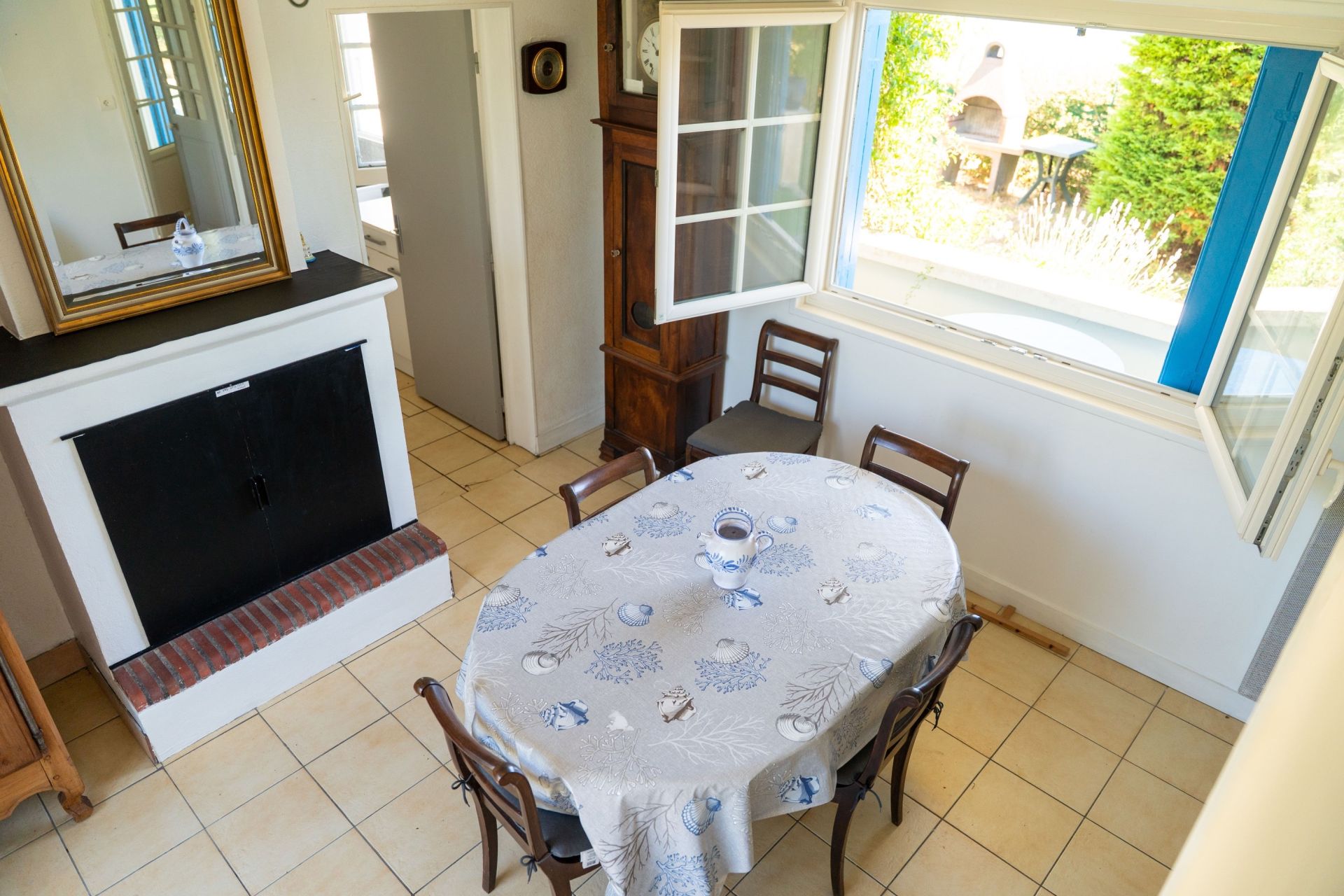 luxury house 6 Rooms for sale on ST DENIS D OLERON (17650)
