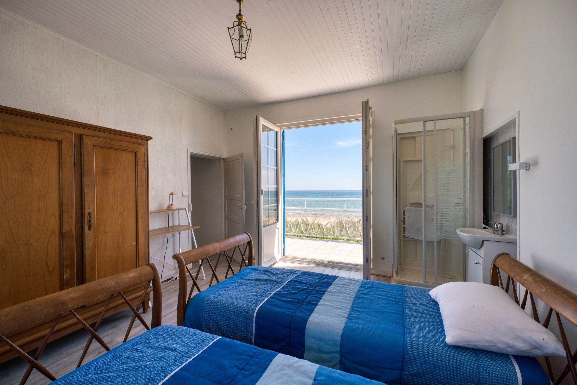 luxury house 6 Rooms for sale on ST DENIS D OLERON (17650)
