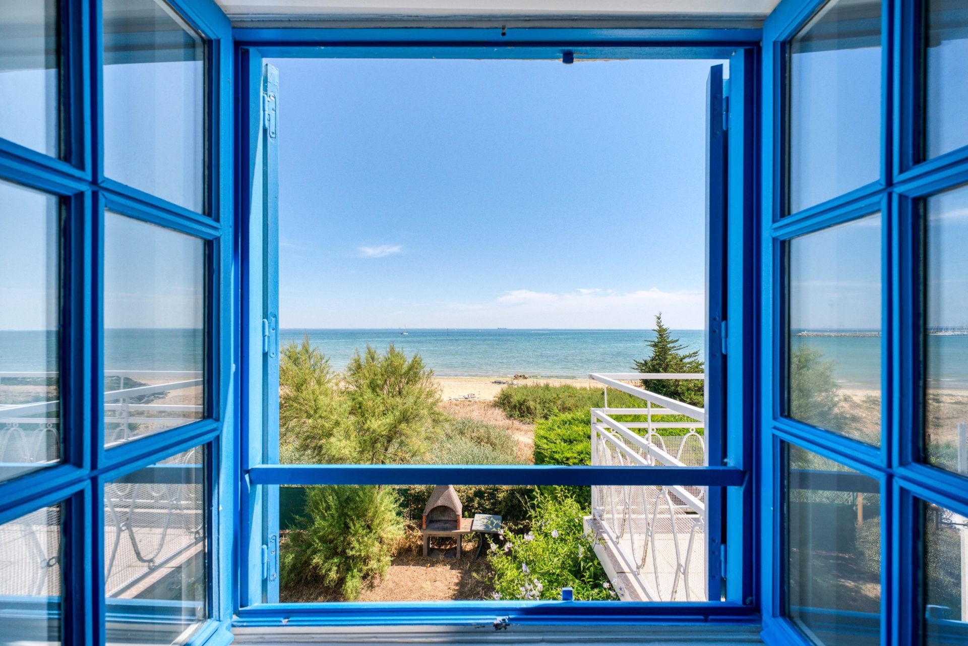 luxury house 6 Rooms for sale on ST DENIS D OLERON (17650)