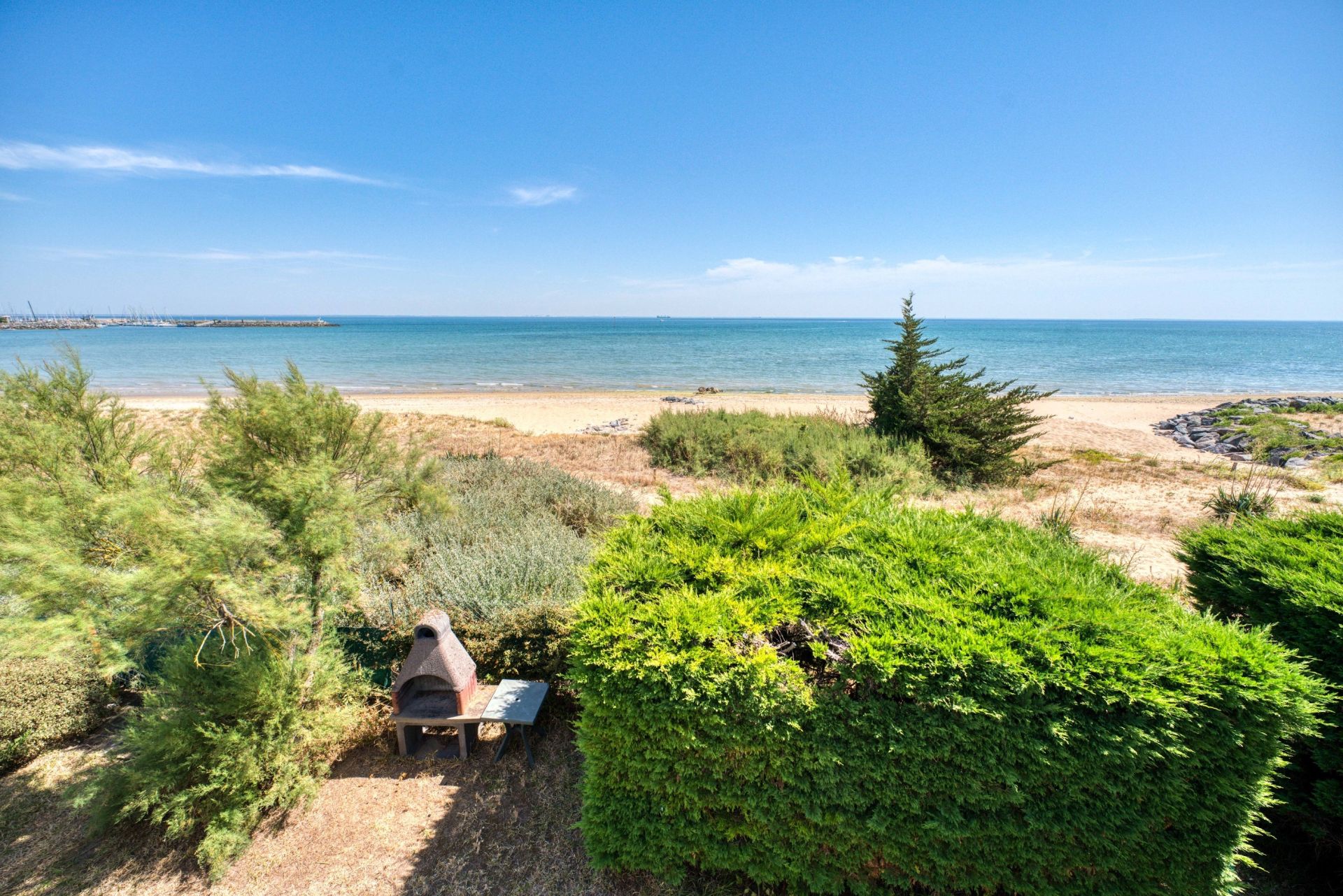 luxury house 6 Rooms for sale on ST DENIS D OLERON (17650)