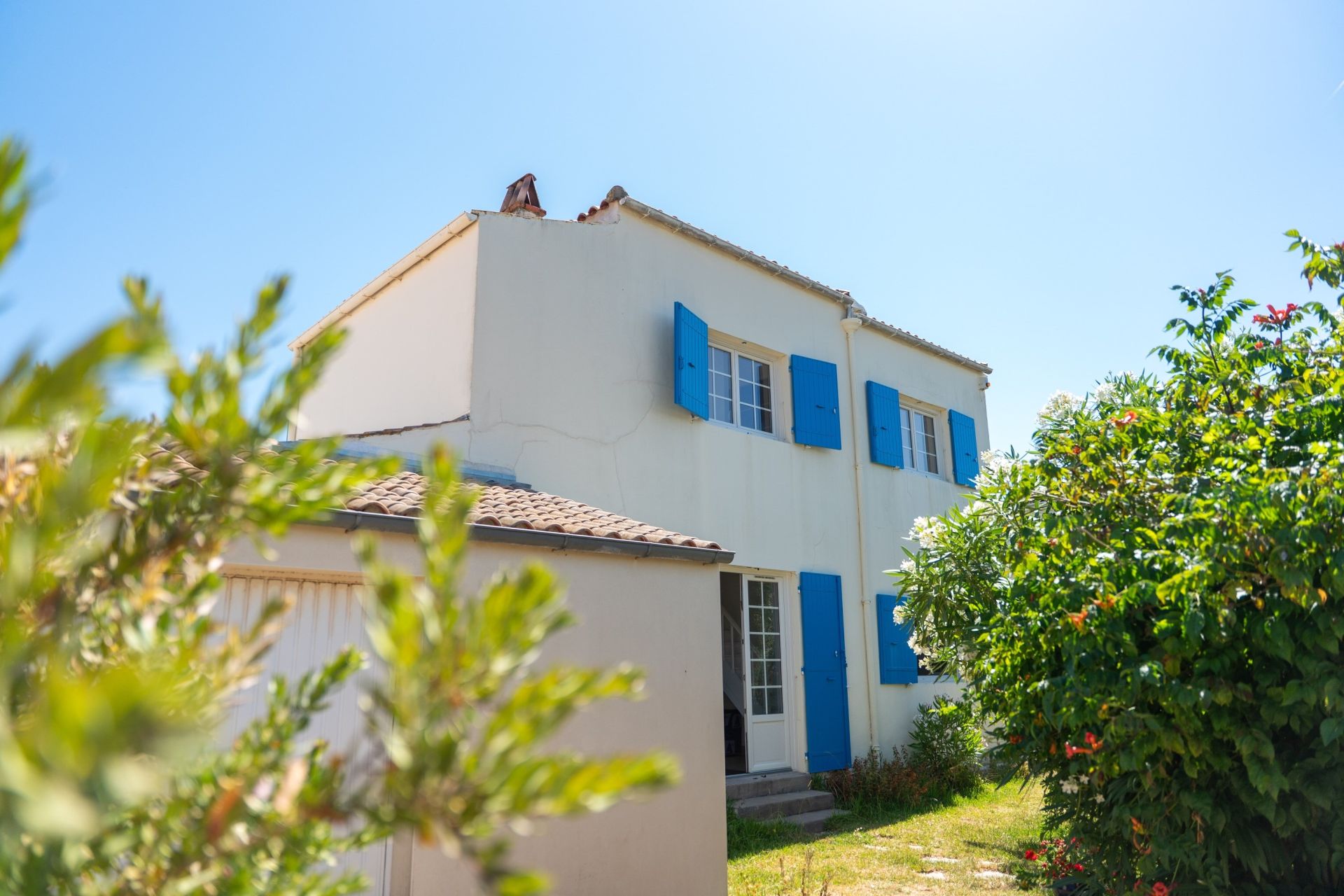 luxury house 6 Rooms for sale on ST DENIS D OLERON (17650)