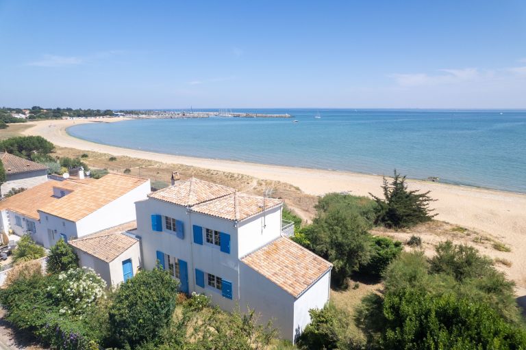 luxury house 6 Rooms for sale on ST DENIS D OLERON (17650)