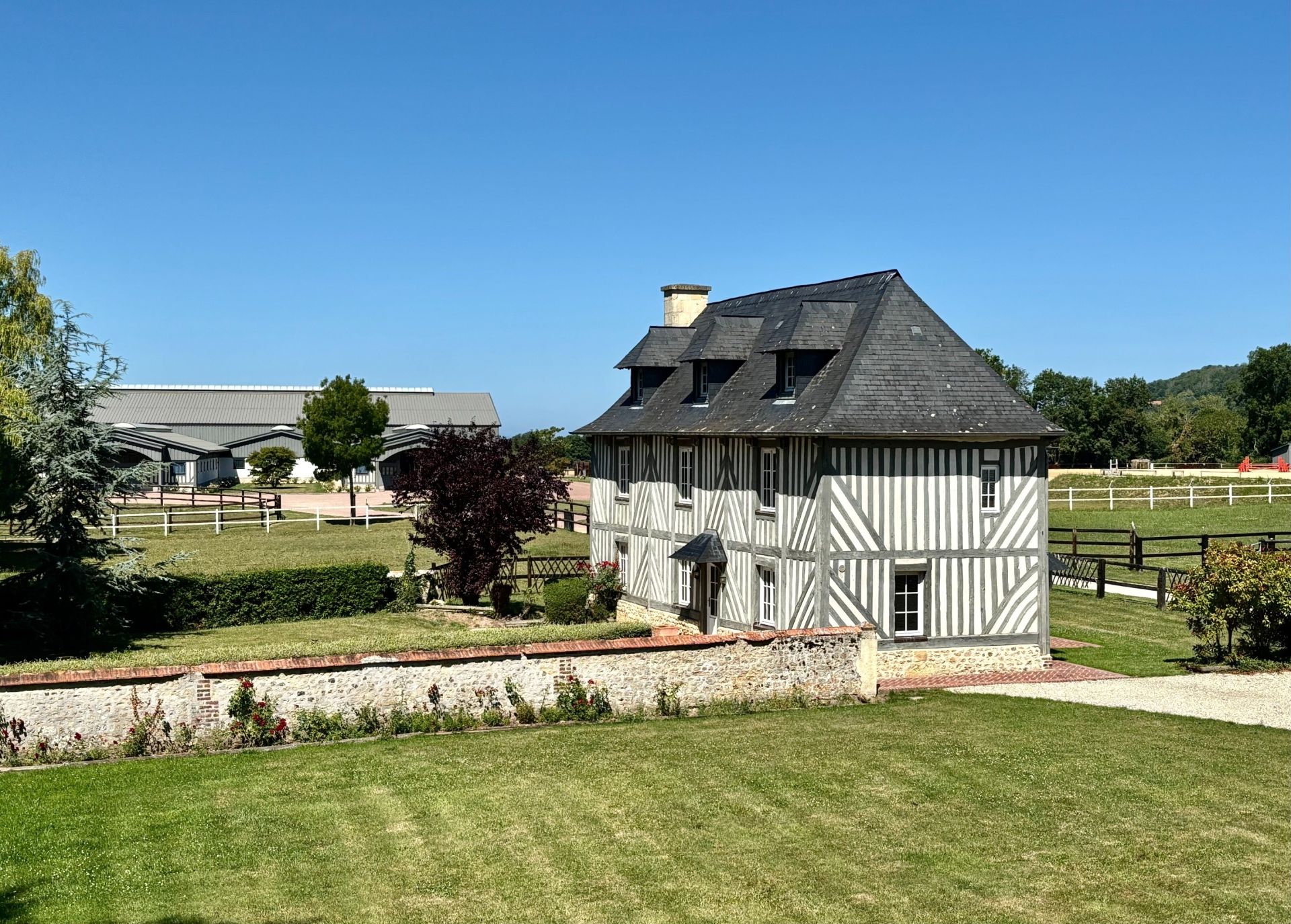 equestrian property 28 Rooms for sale on VAUVILLE (14800)