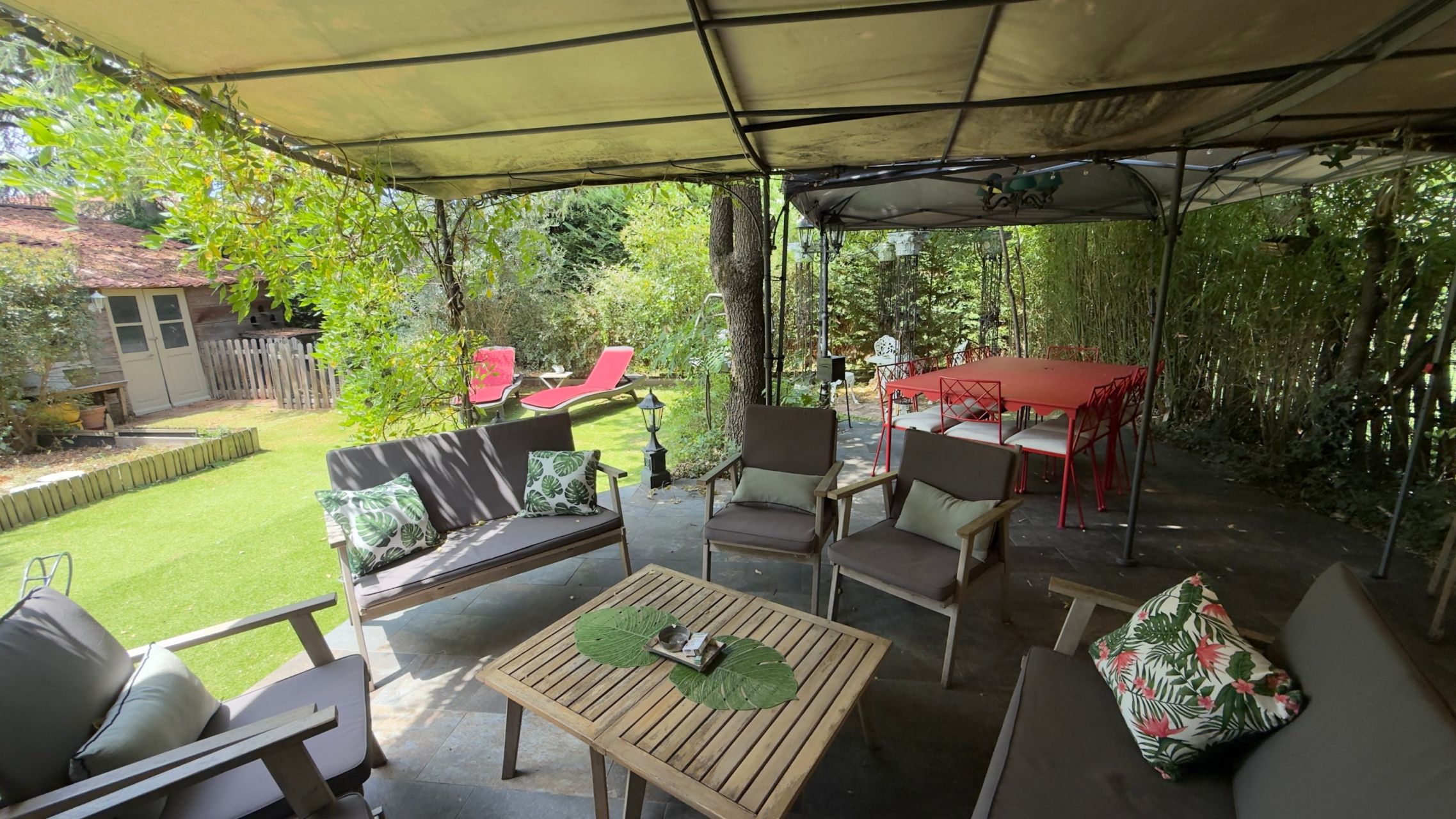luxury house 6 Rooms for sale on LAVAUR (81500)