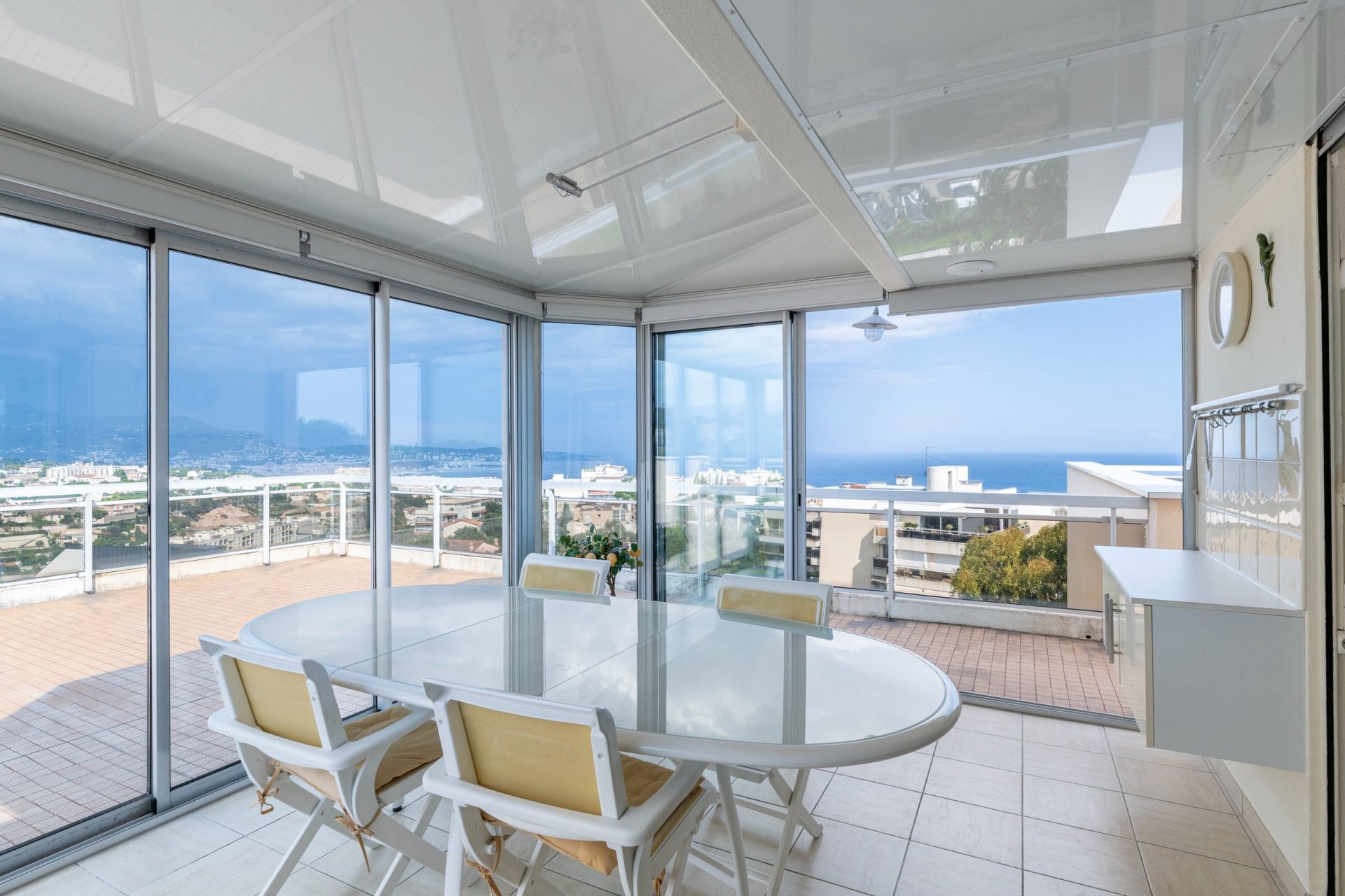 luxury apartment 3 Rooms for sale on NICE (06000)