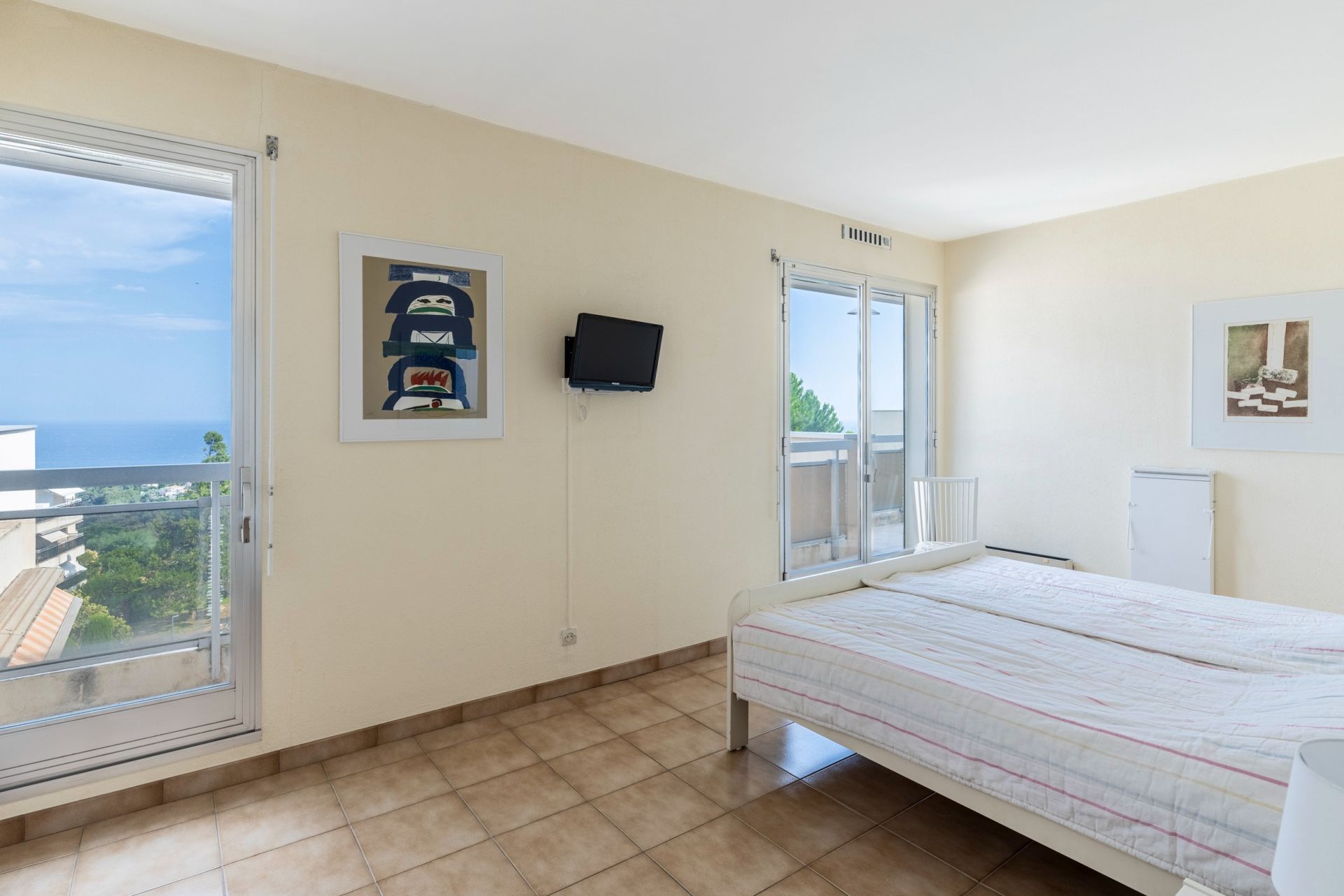 luxury apartment 3 Rooms for sale on NICE (06000)
