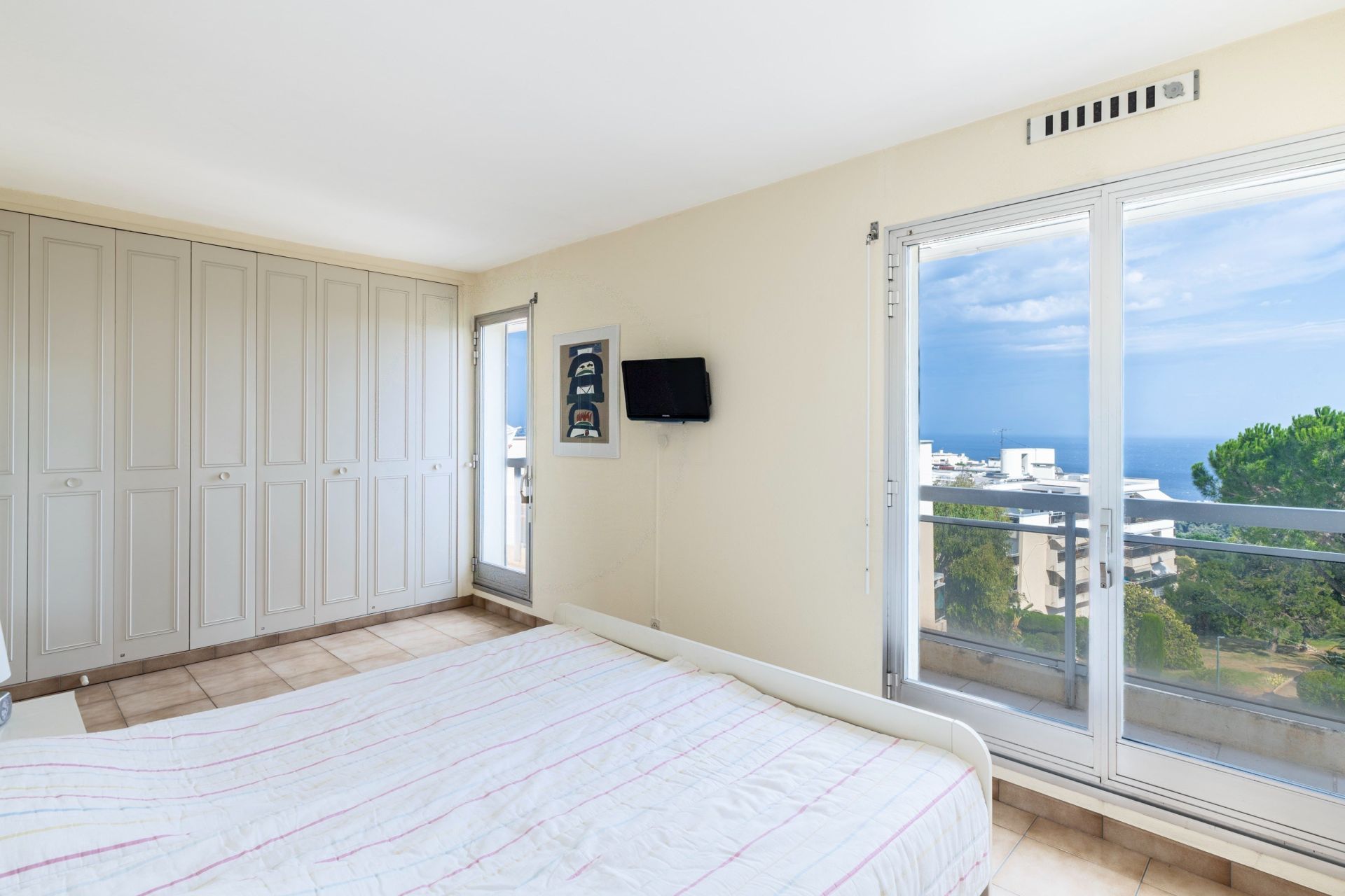 luxury apartment 3 Rooms for sale on NICE (06000)