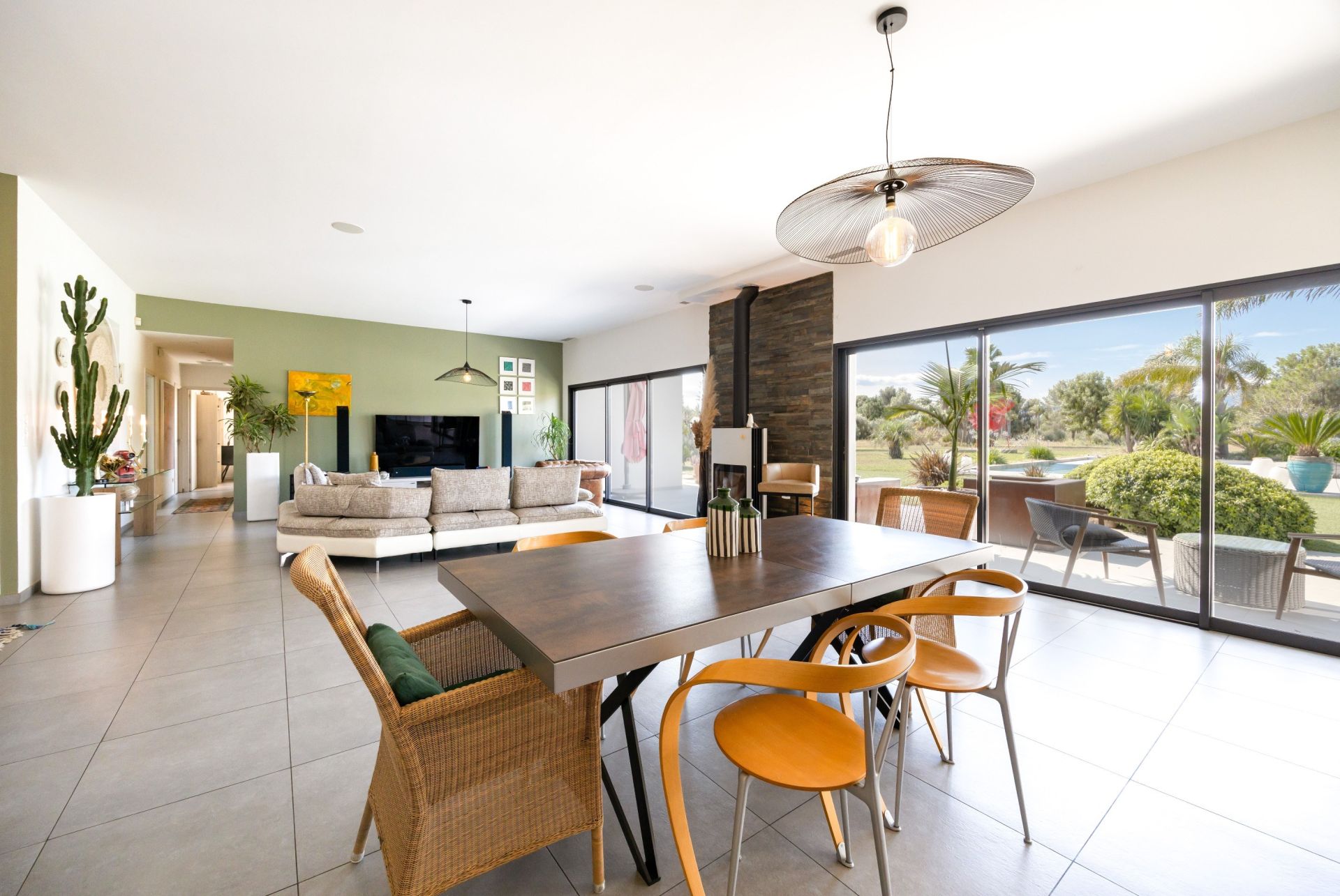 luxury house 6 Rooms for sale on PERPIGNAN (66000)