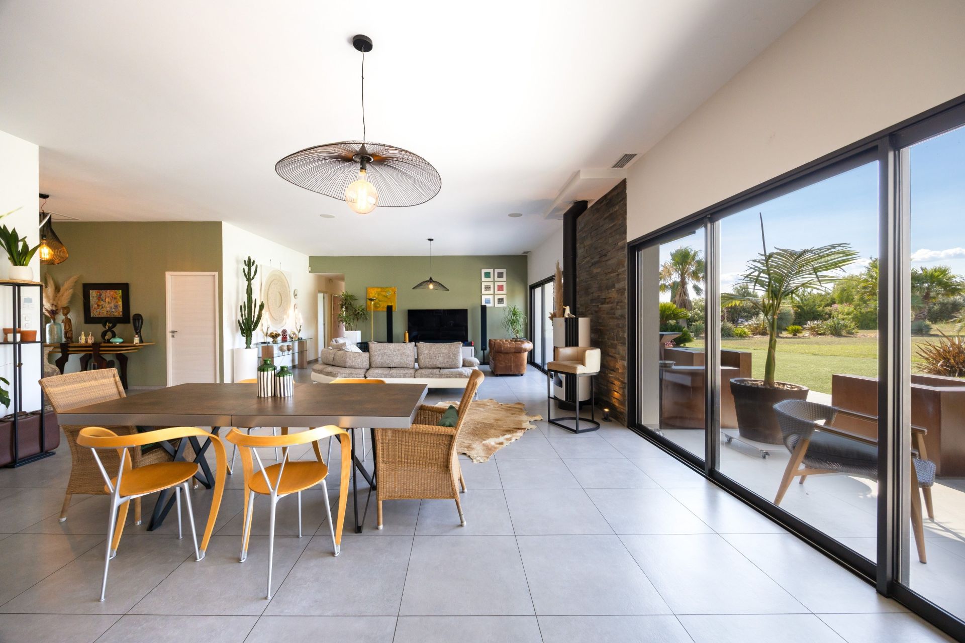 luxury house 6 Rooms for sale on PERPIGNAN (66000)