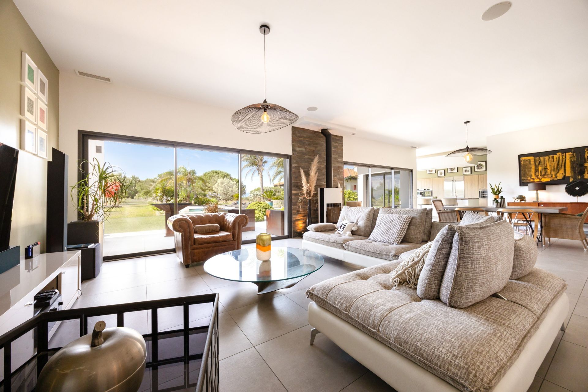 luxury house 6 Rooms for sale on PERPIGNAN (66000)