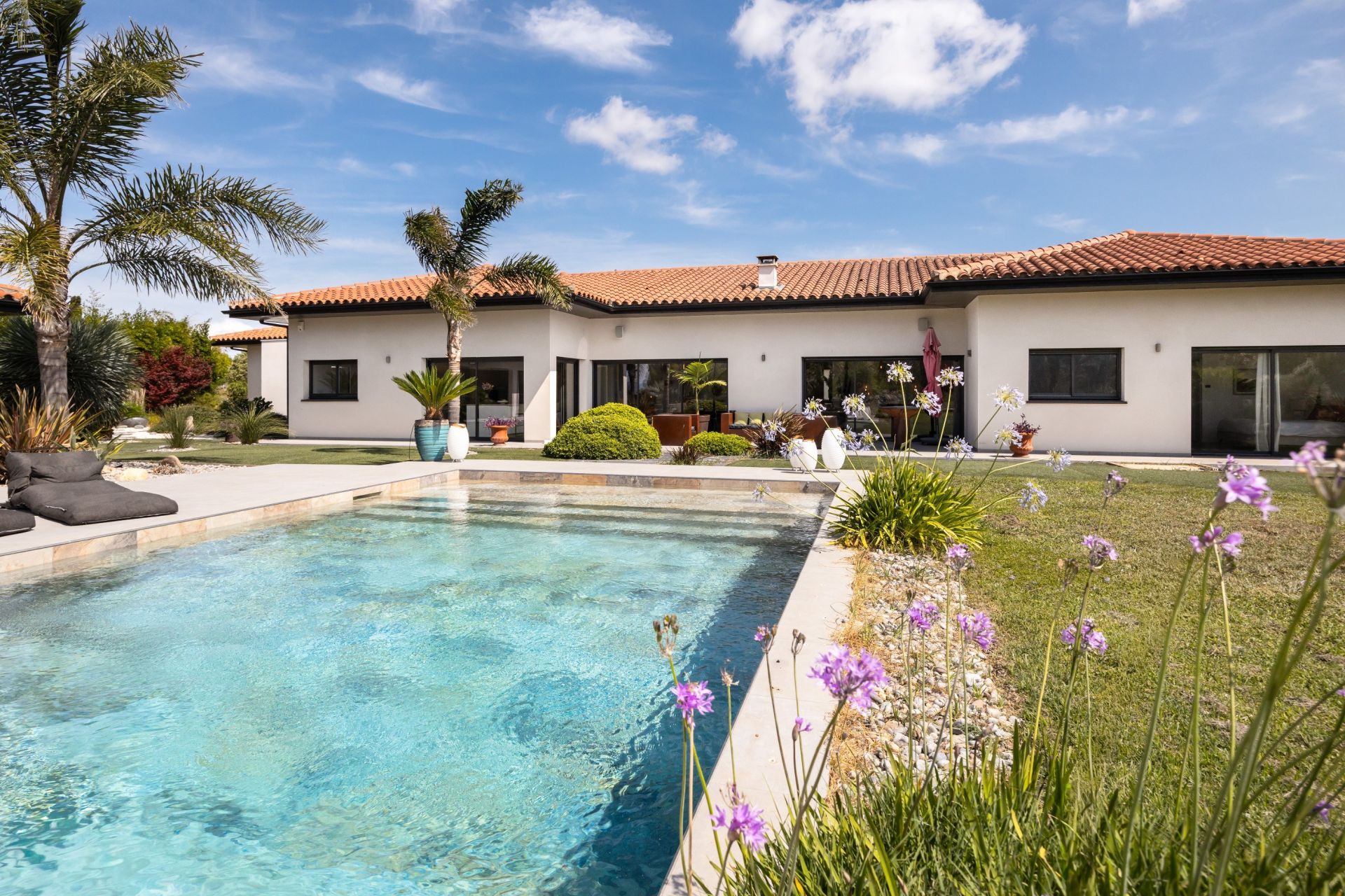 luxury house 6 Rooms for sale on PERPIGNAN (66000)