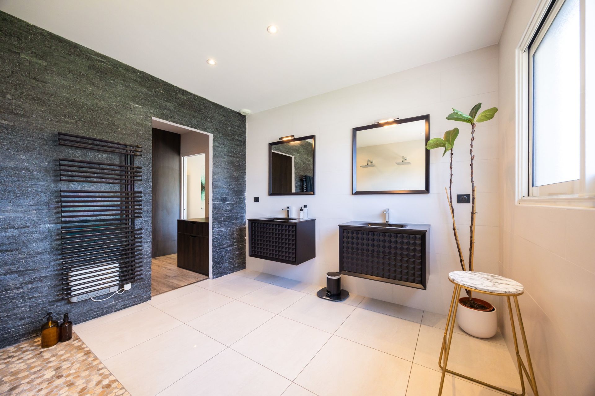 luxury house 6 Rooms for sale on PERPIGNAN (66000)