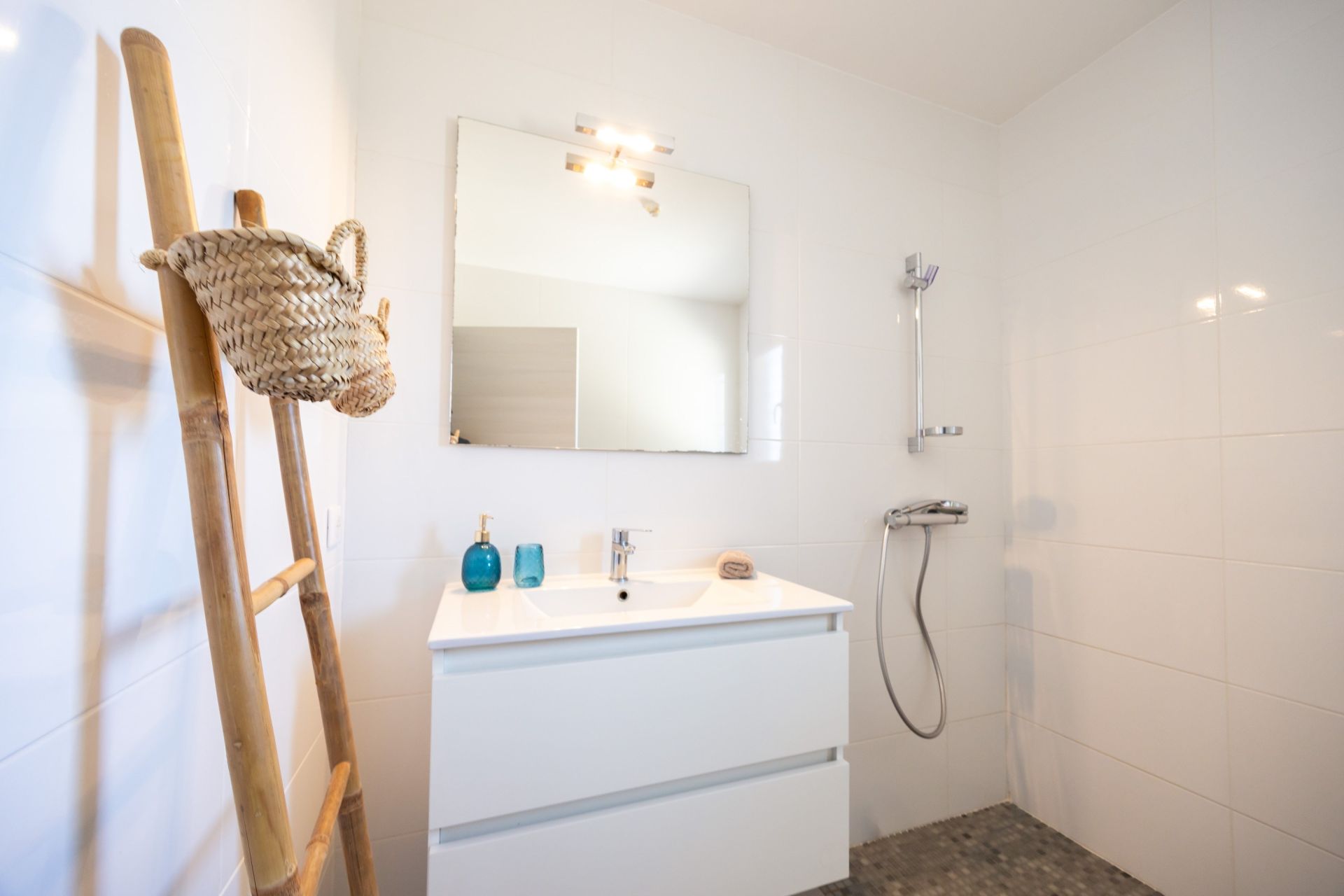 luxury house 6 Rooms for sale on PERPIGNAN (66000)
