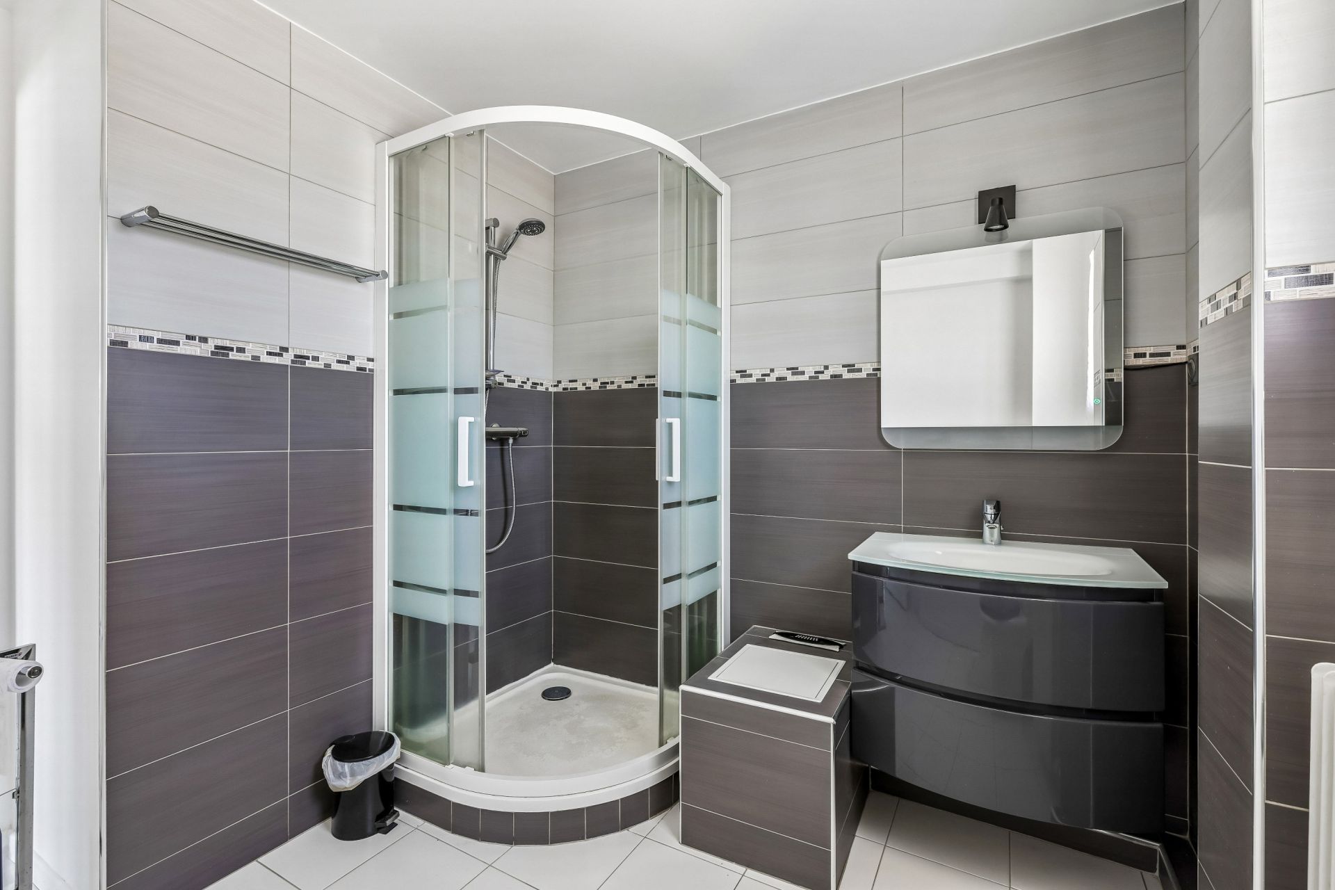 luxury apartment 6 Rooms for sale on MAISONS LAFFITTE (78600)