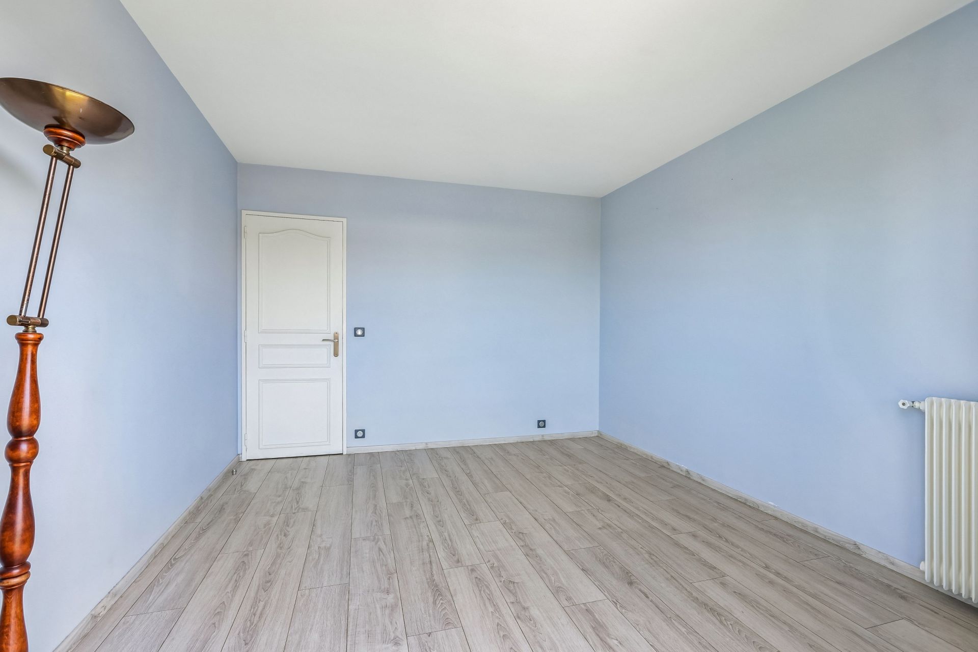 luxury apartment 6 Rooms for sale on MAISONS LAFFITTE (78600)