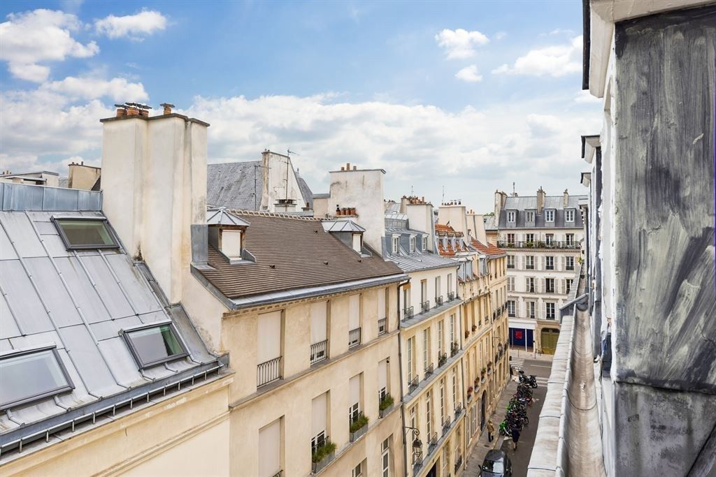 luxury apartment 4 Rooms for sale on PARIS (75003)