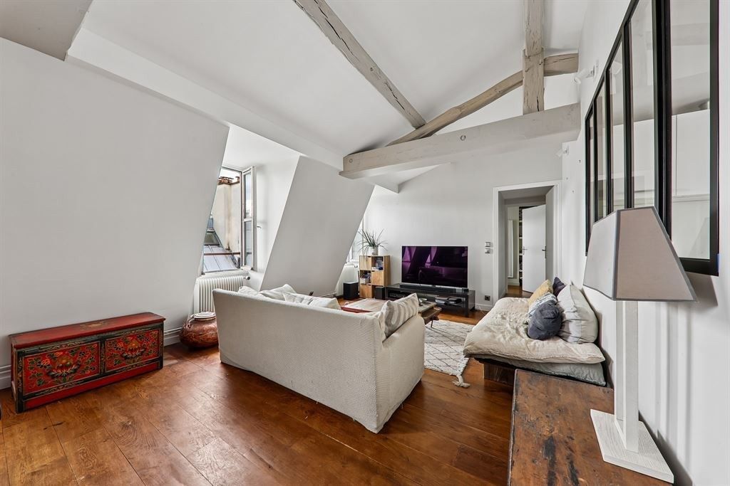 luxury apartment 4 Rooms for sale on PARIS (75003)