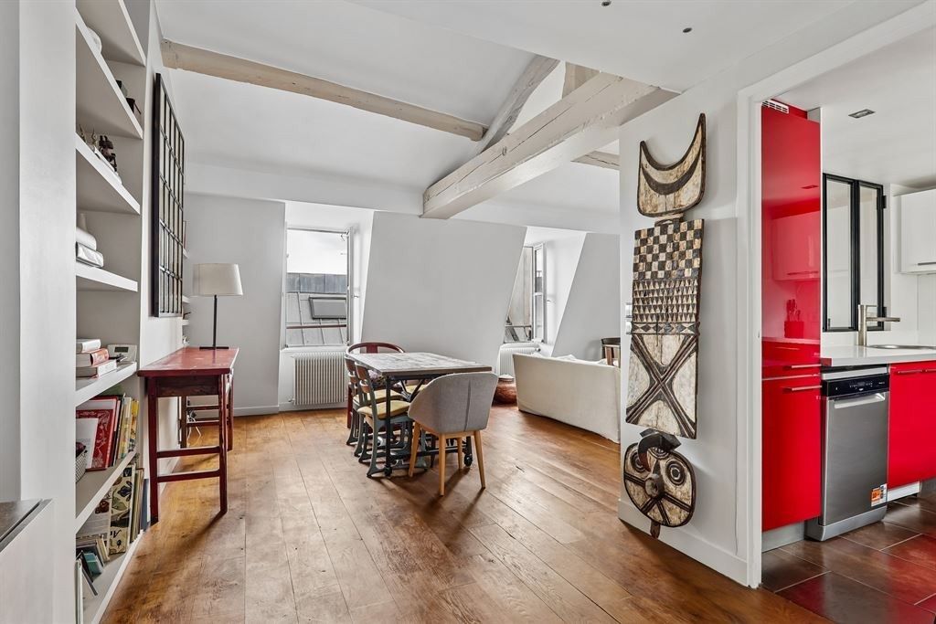 luxury apartment 4 Rooms for sale on PARIS (75003)