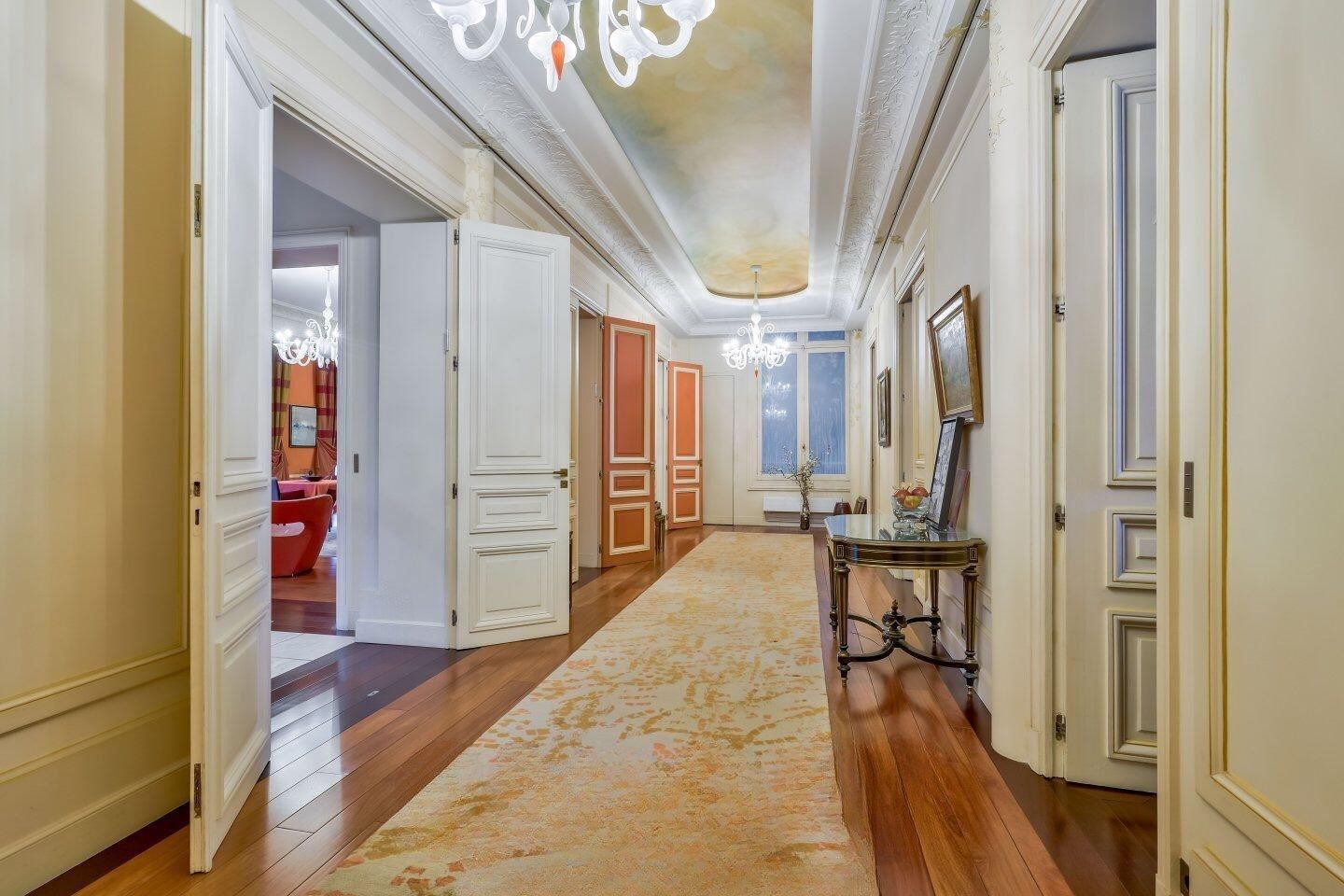 luxury apartment 5 Rooms for sale on PARIS (75016)