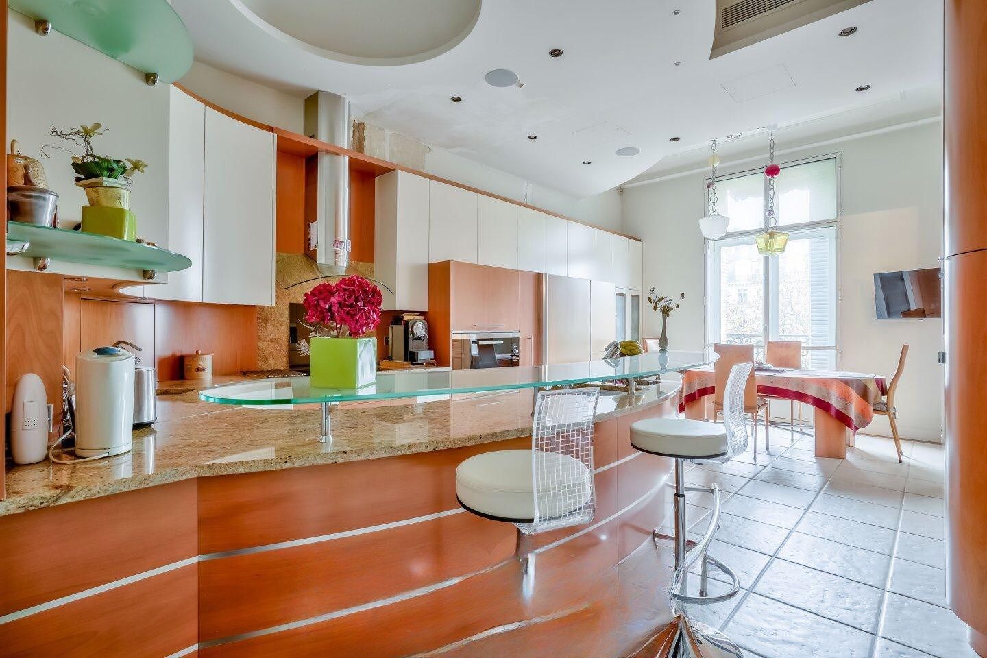 luxury apartment 5 Rooms for sale on PARIS (75016)