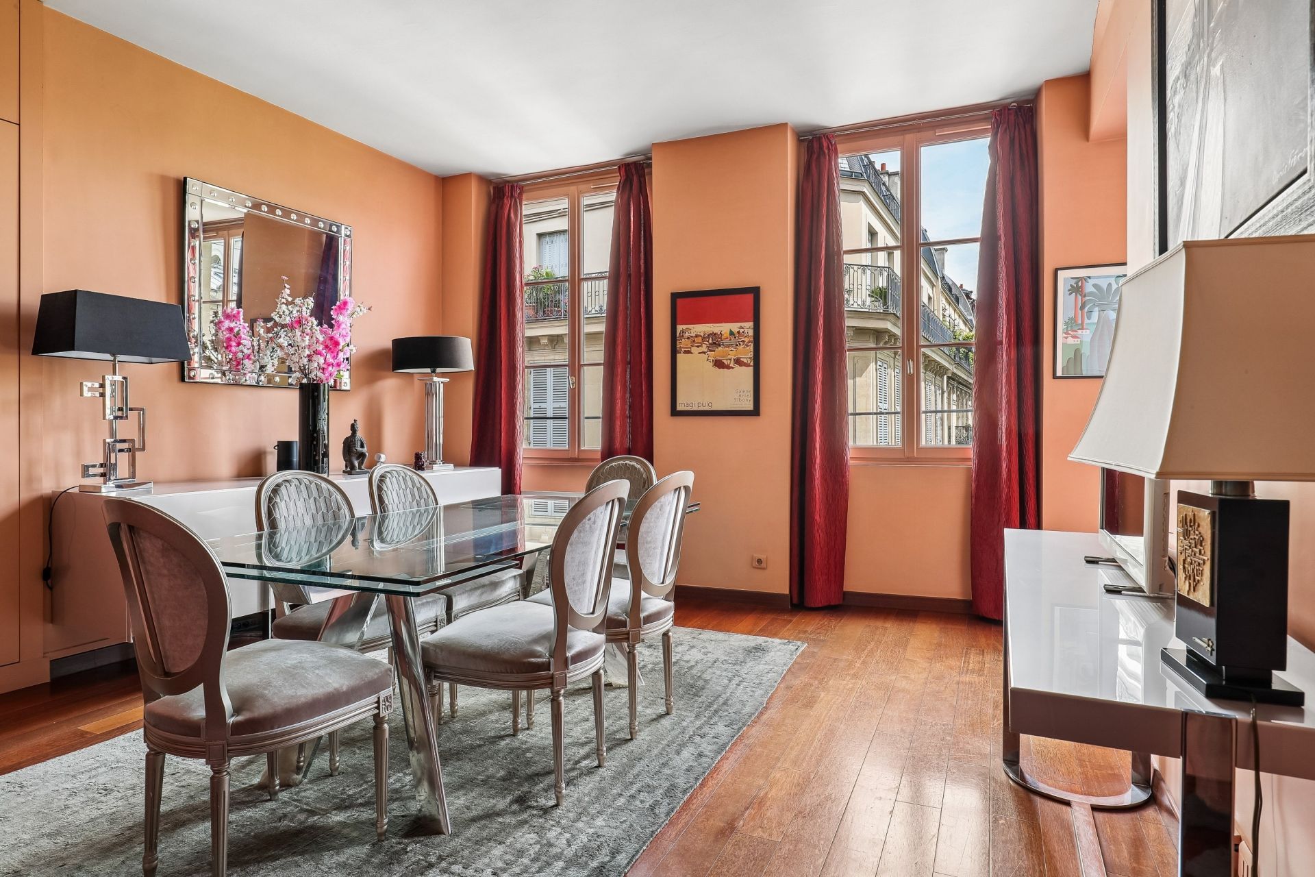luxury apartment 5 Rooms for sale on PARIS (75001)