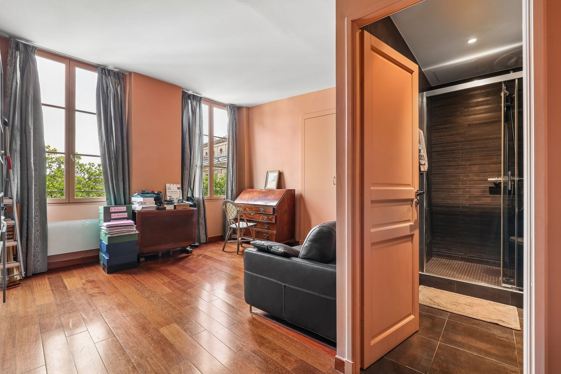 luxury apartment 5 Rooms for sale on PARIS (75001)