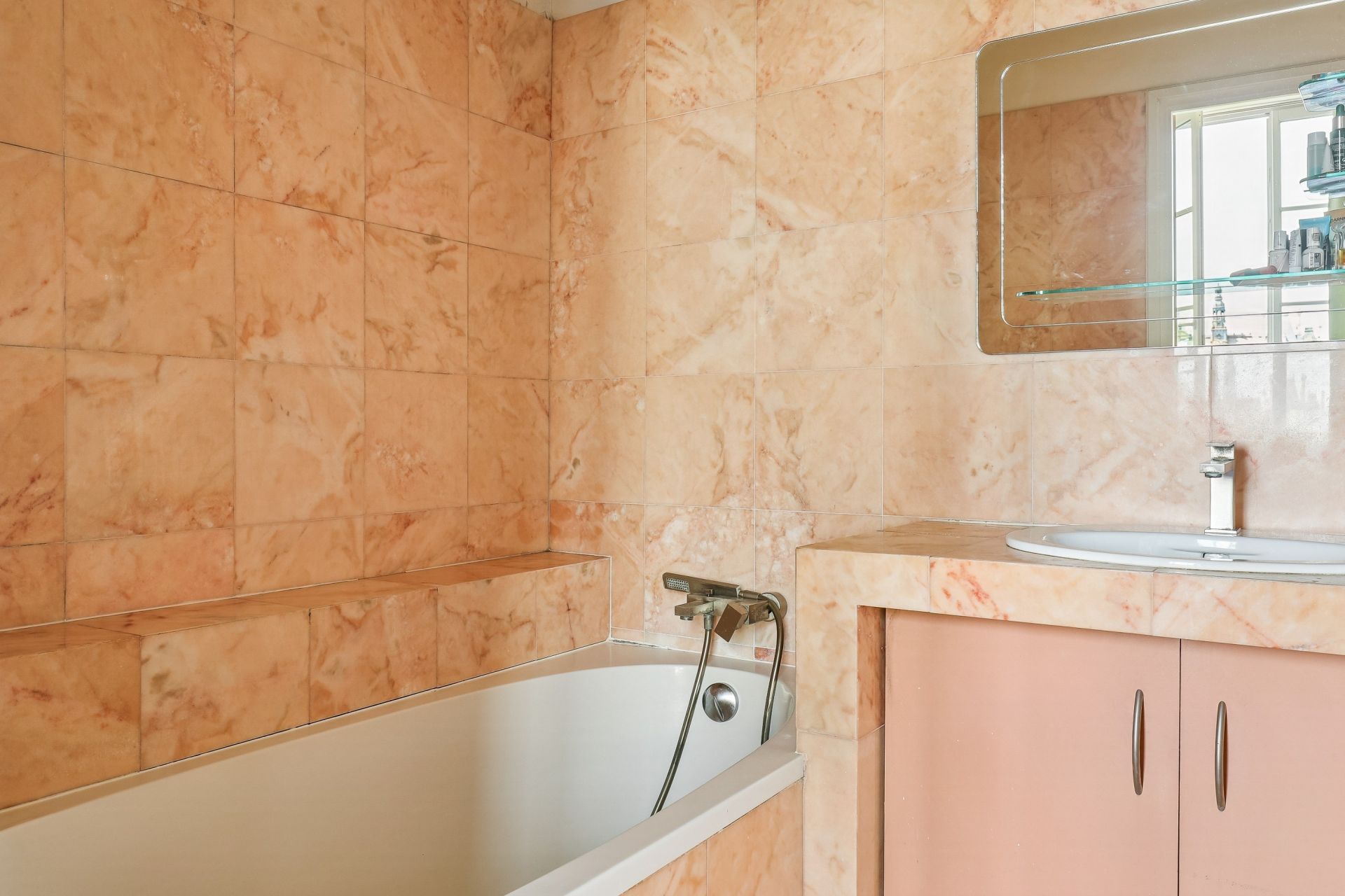 luxury apartment 5 Rooms for sale on PARIS (75001)