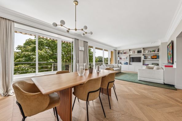 Sale Luxury apartment Neuilly-sur-Seine 5&nbsp;Rooms 145&nbsp;m²