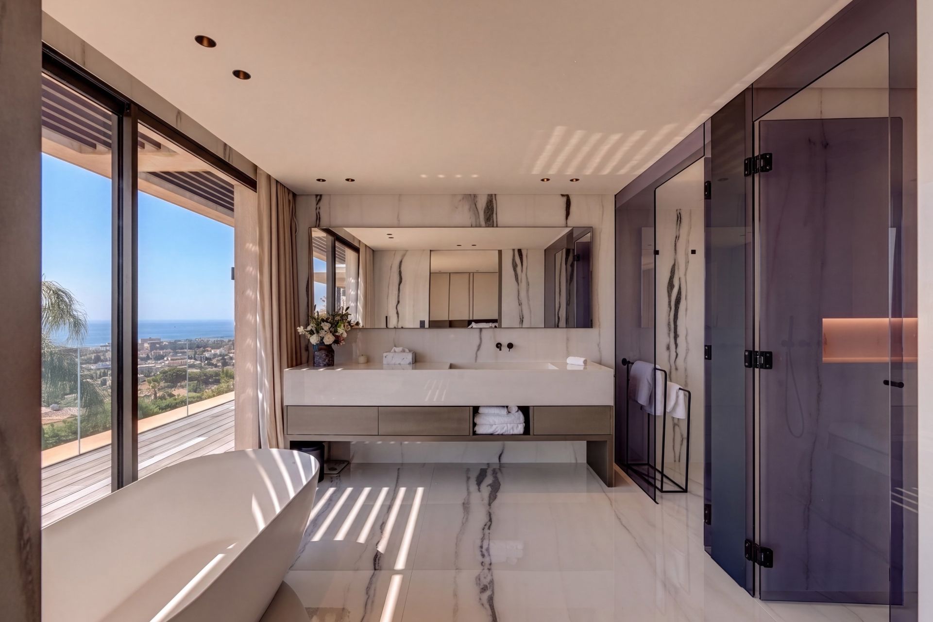 luxury villa 7 Rooms for sale on VALLAURIS (06220)