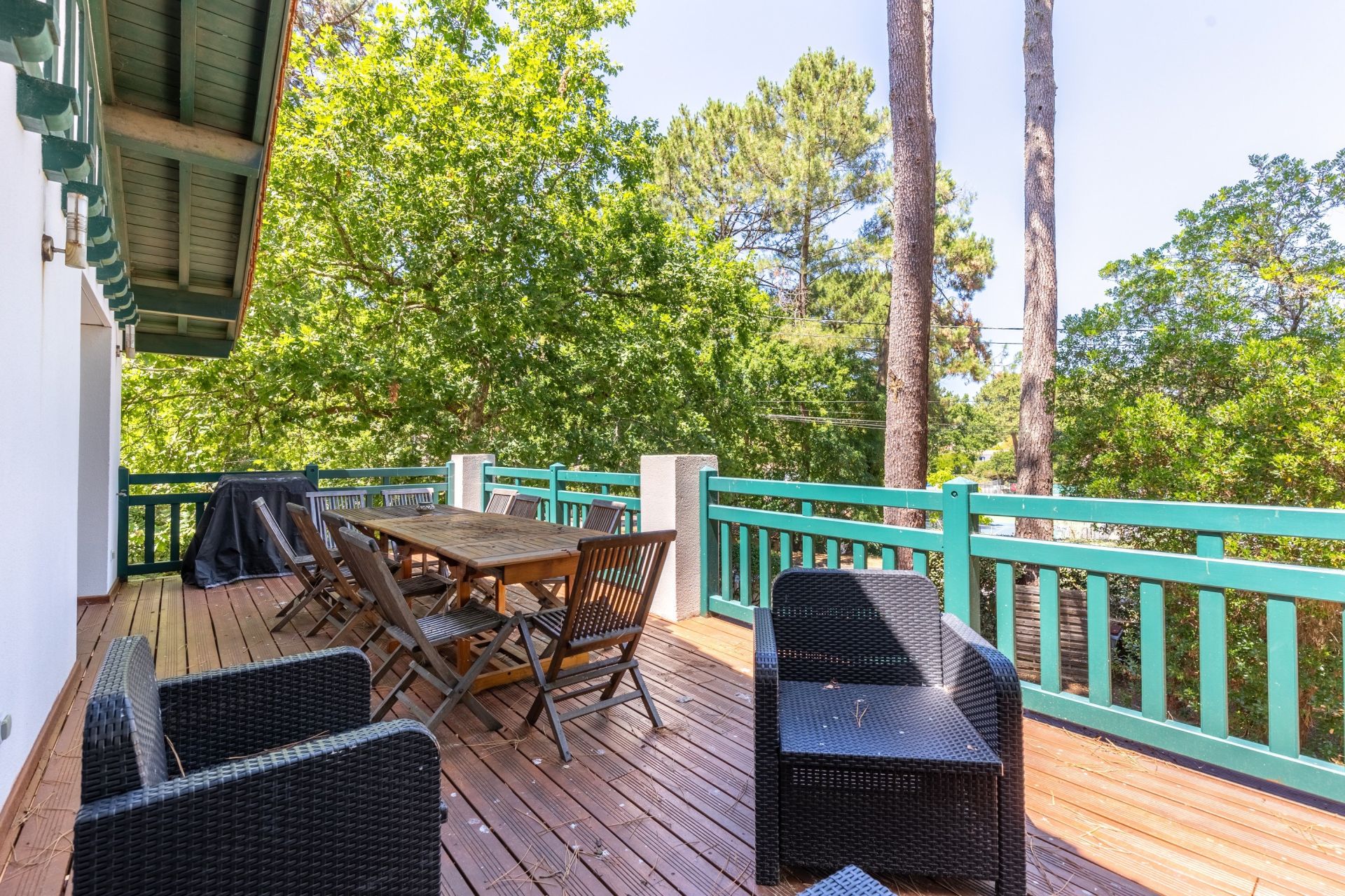luxury house 7 Rooms for sale on PYLA SUR MER (33115)