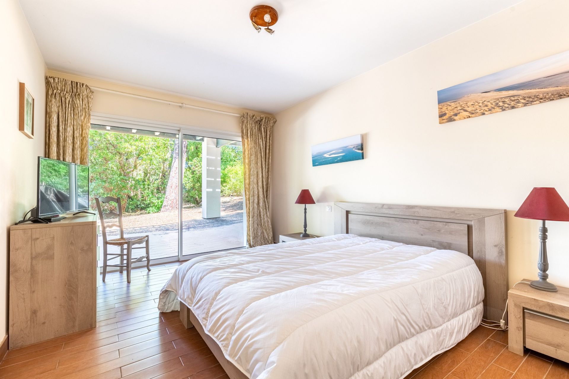 luxury house 7 Rooms for sale on PYLA SUR MER (33115)