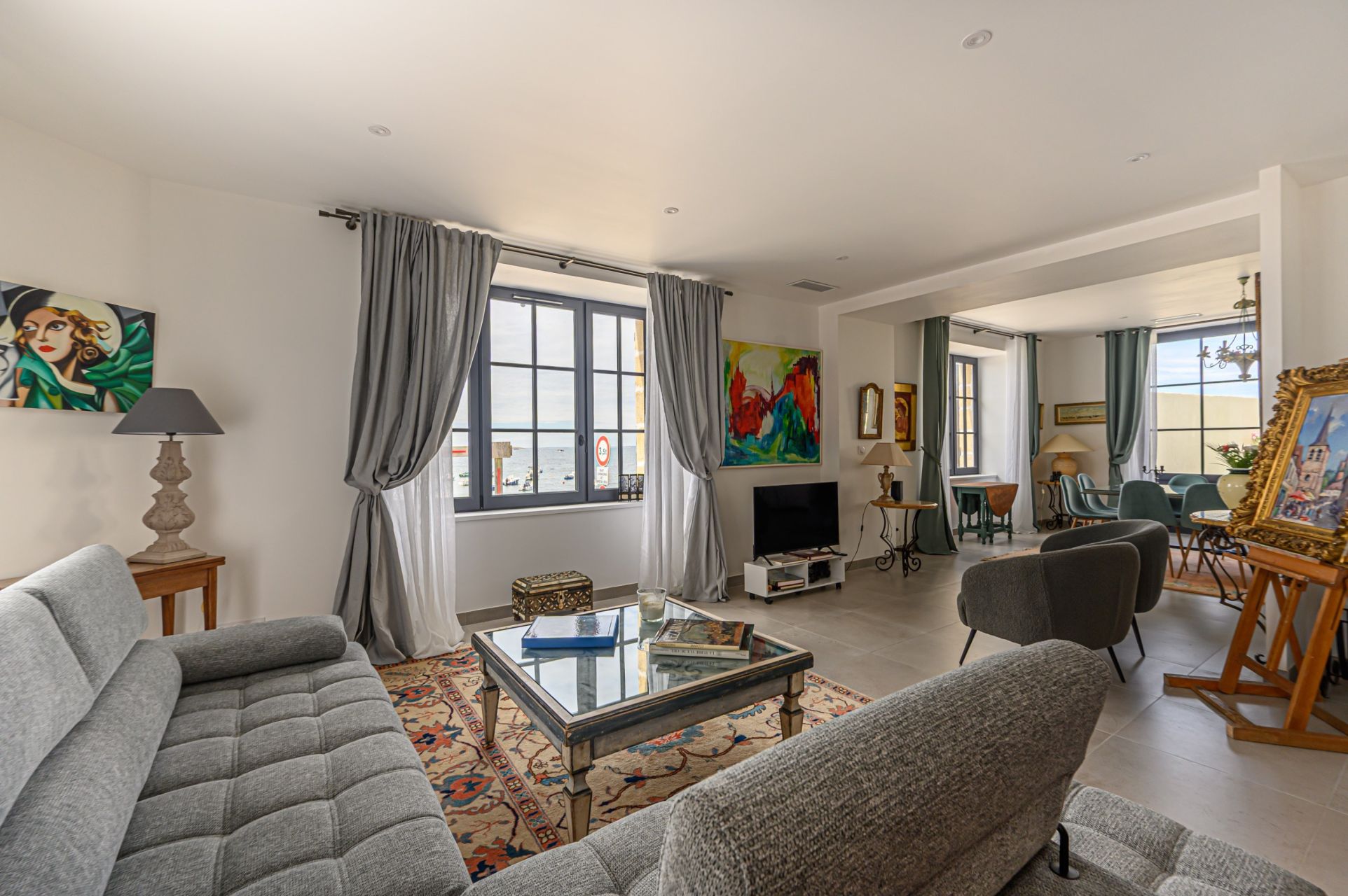 luxury house 8 Rooms for sale on ST PIERRE QUIBERON (56510)