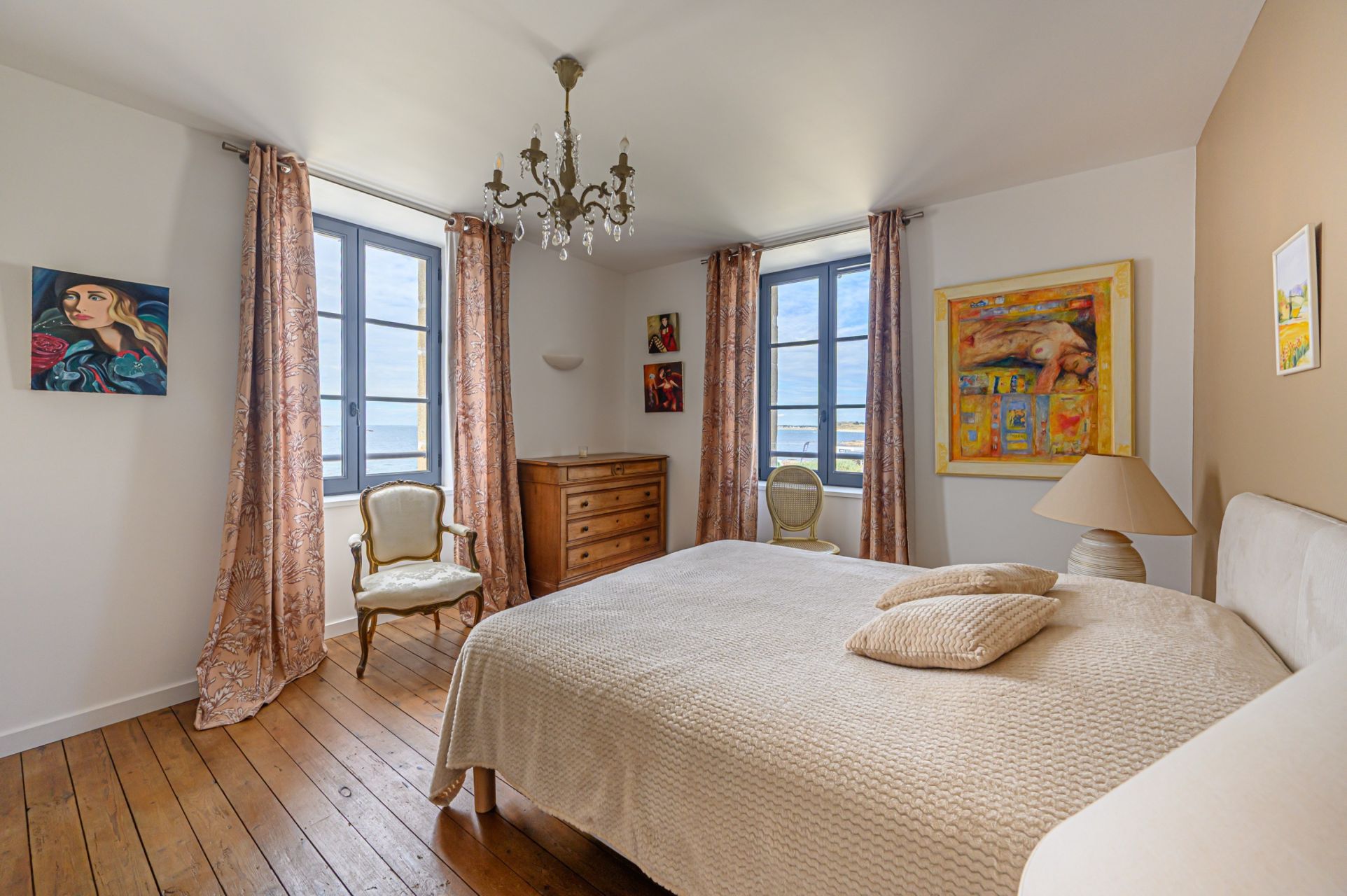 luxury house 8 Rooms for sale on ST PIERRE QUIBERON (56510)