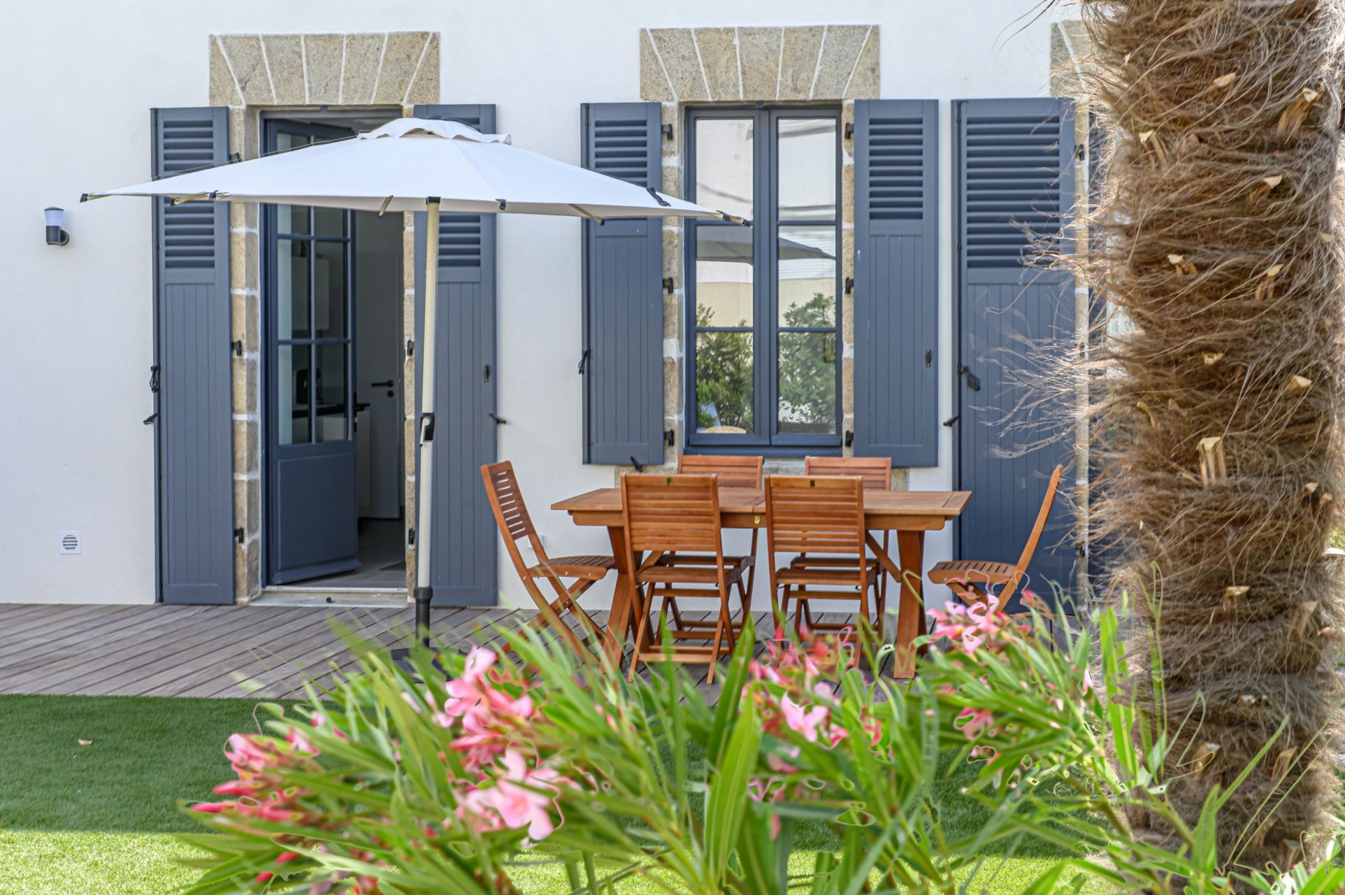 luxury house 8 Rooms for sale on ST PIERRE QUIBERON (56510)