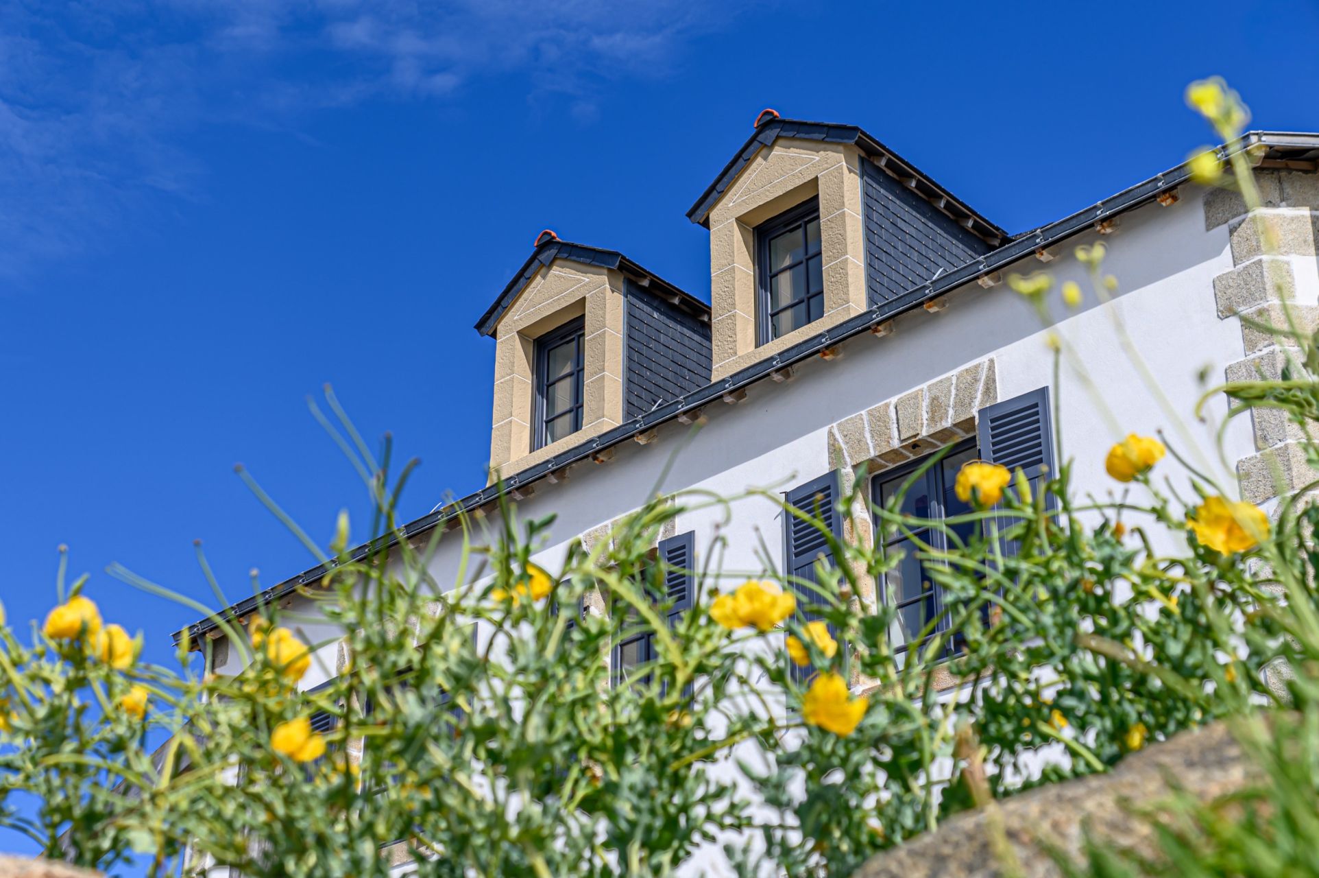 luxury house 8 Rooms for sale on ST PIERRE QUIBERON (56510)