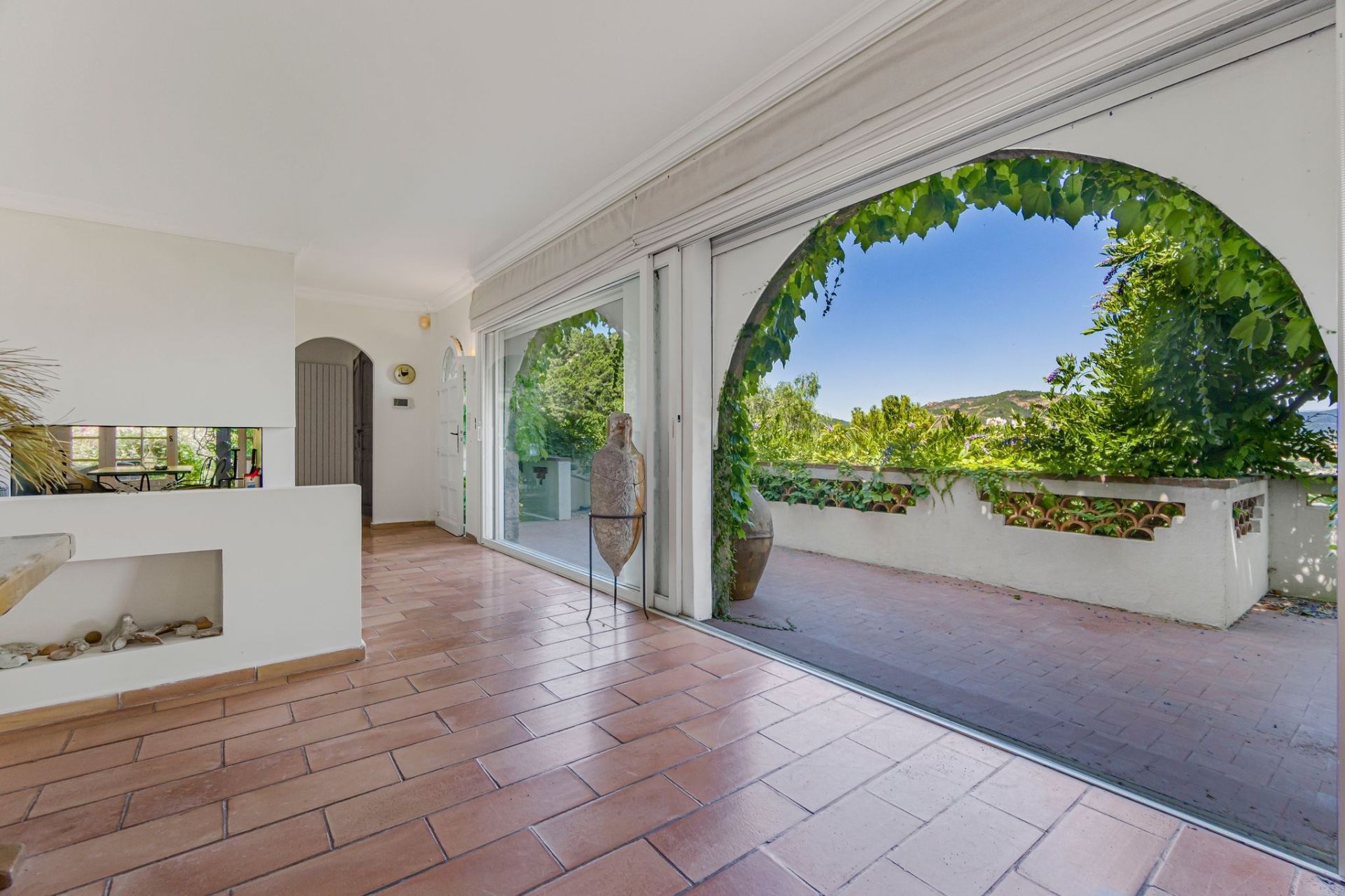 luxury provencale house 7 Rooms for sale on THEOULE SUR MER (06590)