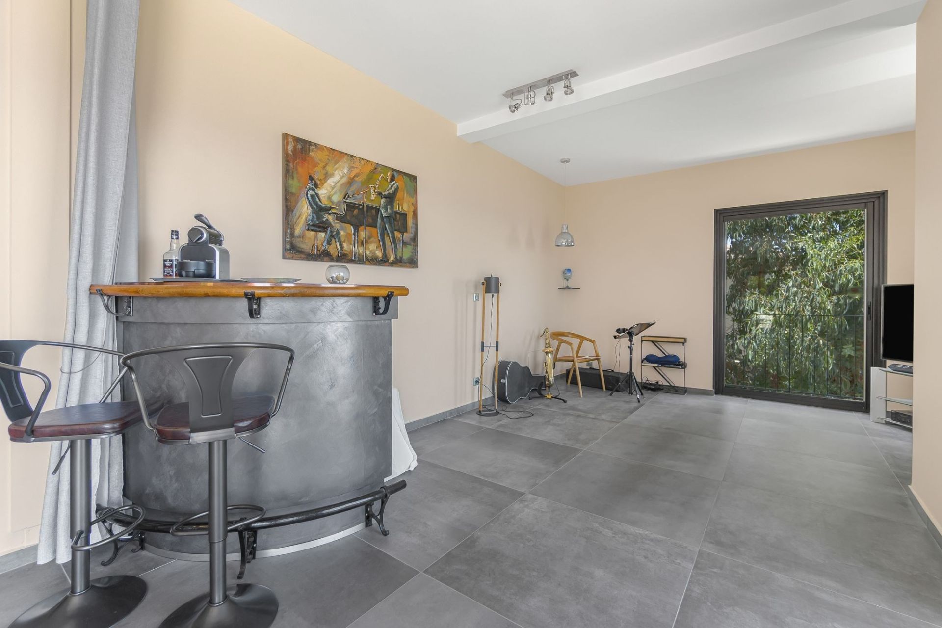 maison contemporaine 4 Pièces en vente sur ANTHEOR (83530)