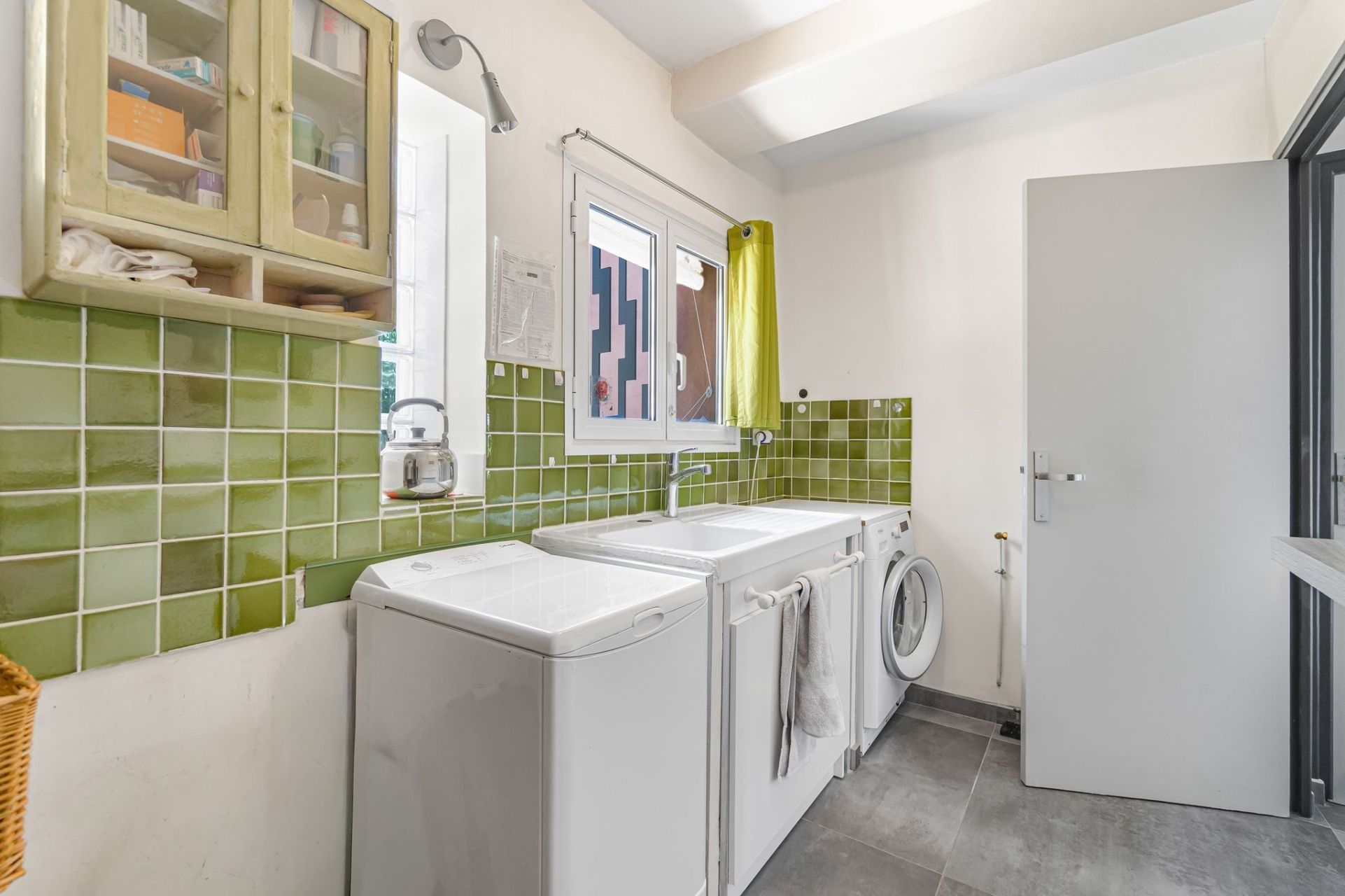 maison contemporaine 4 Pièces en vente sur ANTHEOR (83530)