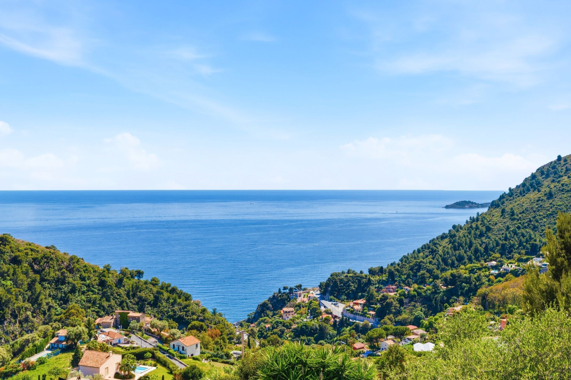 contemporary house 7 Rooms for sale on EZE (06360)