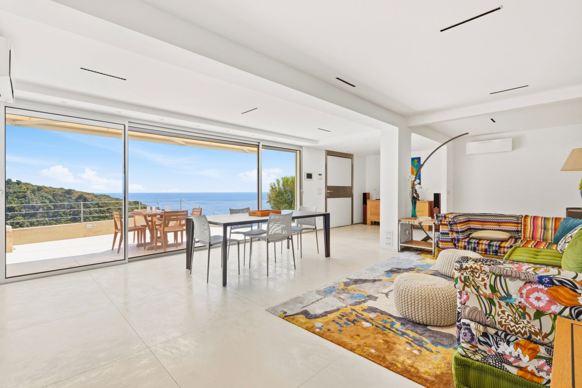 contemporary house 7 Rooms for sale on EZE (06360)
