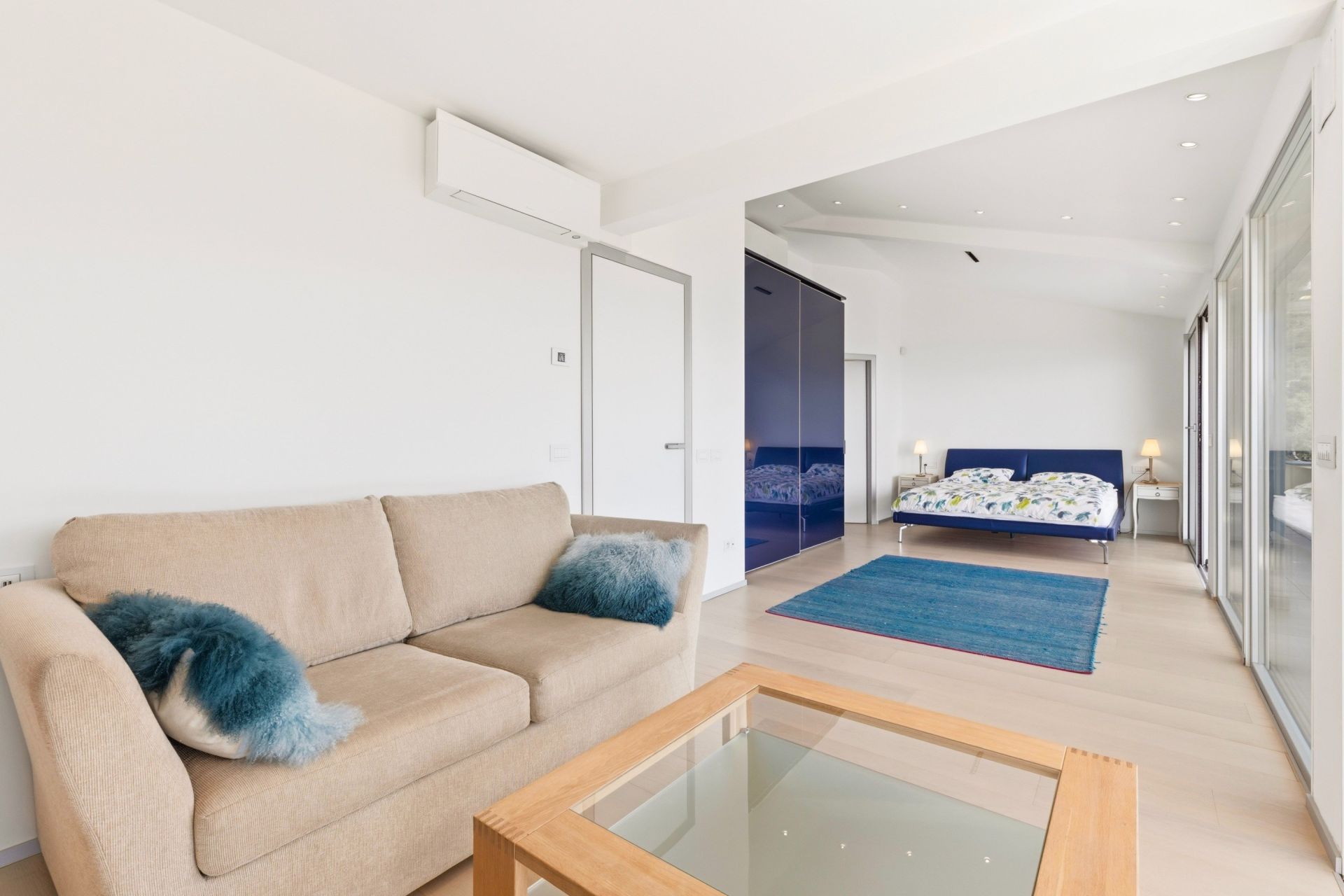 contemporary house 7 Rooms for sale on EZE (06360)