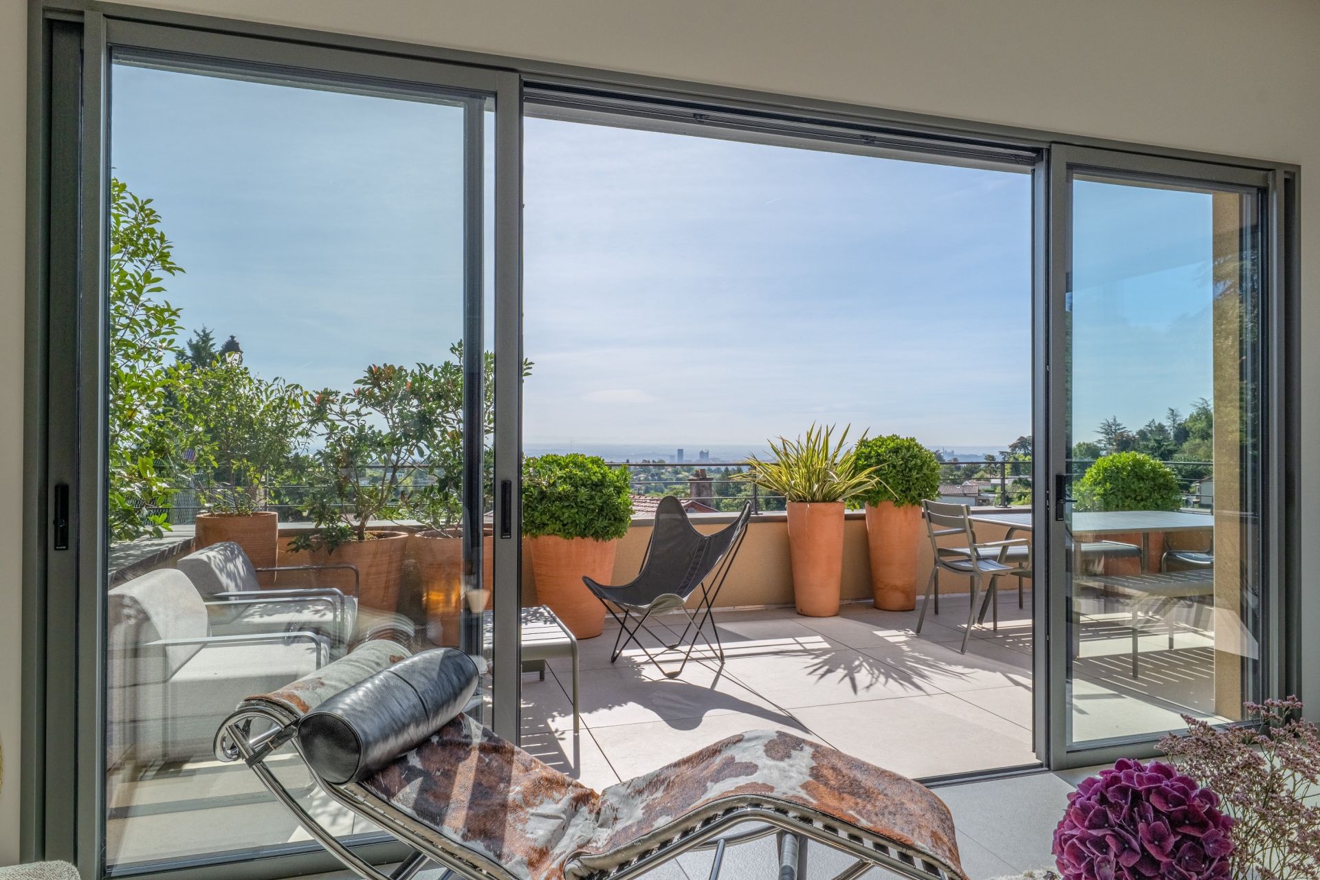 contemporary house 5 Rooms for sale on ST DIDIER AU MONT D OR (69370)