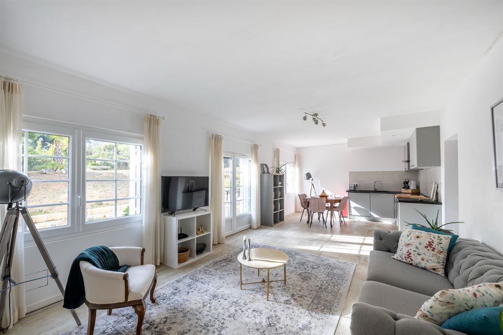 luxury villa 10 Rooms for sale on PEYMEINADE (06530)