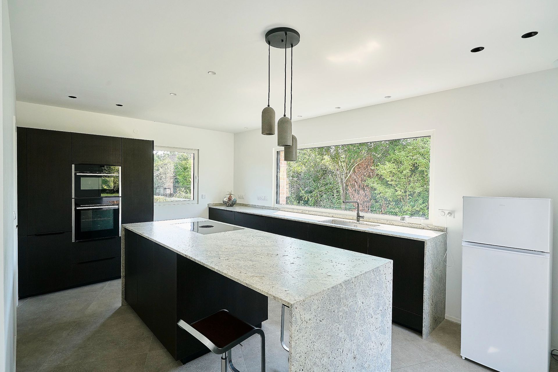 luxury house 9 Rooms for sale on CROIX (59170)