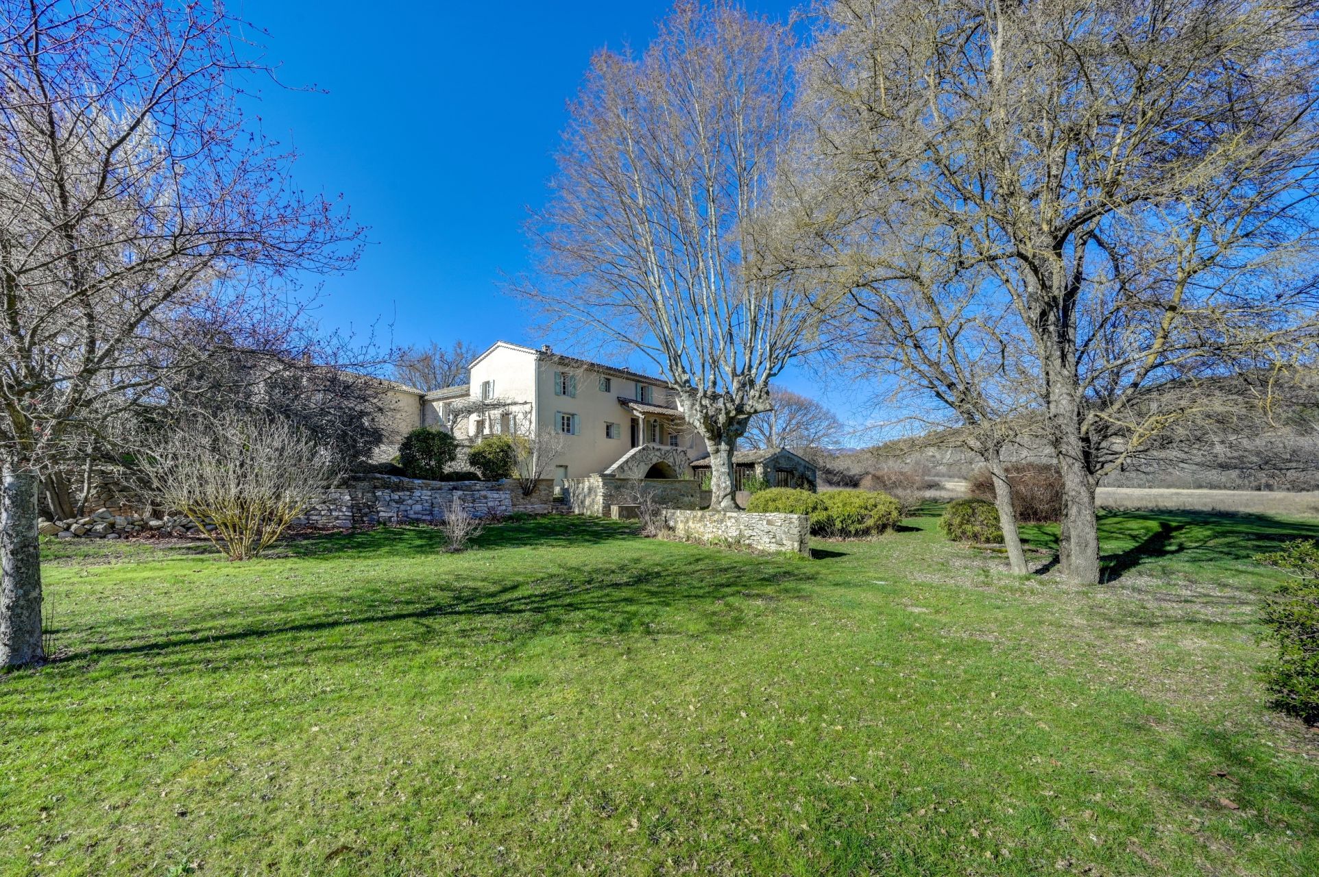 maison de luxe 15 Pièces en vente sur FORCALQUIER (04300)