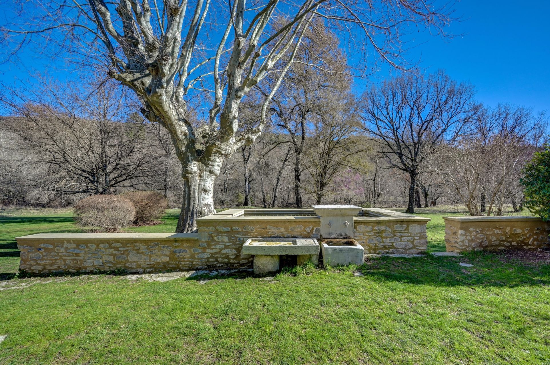maison de luxe 15 Pièces en vente sur FORCALQUIER (04300)