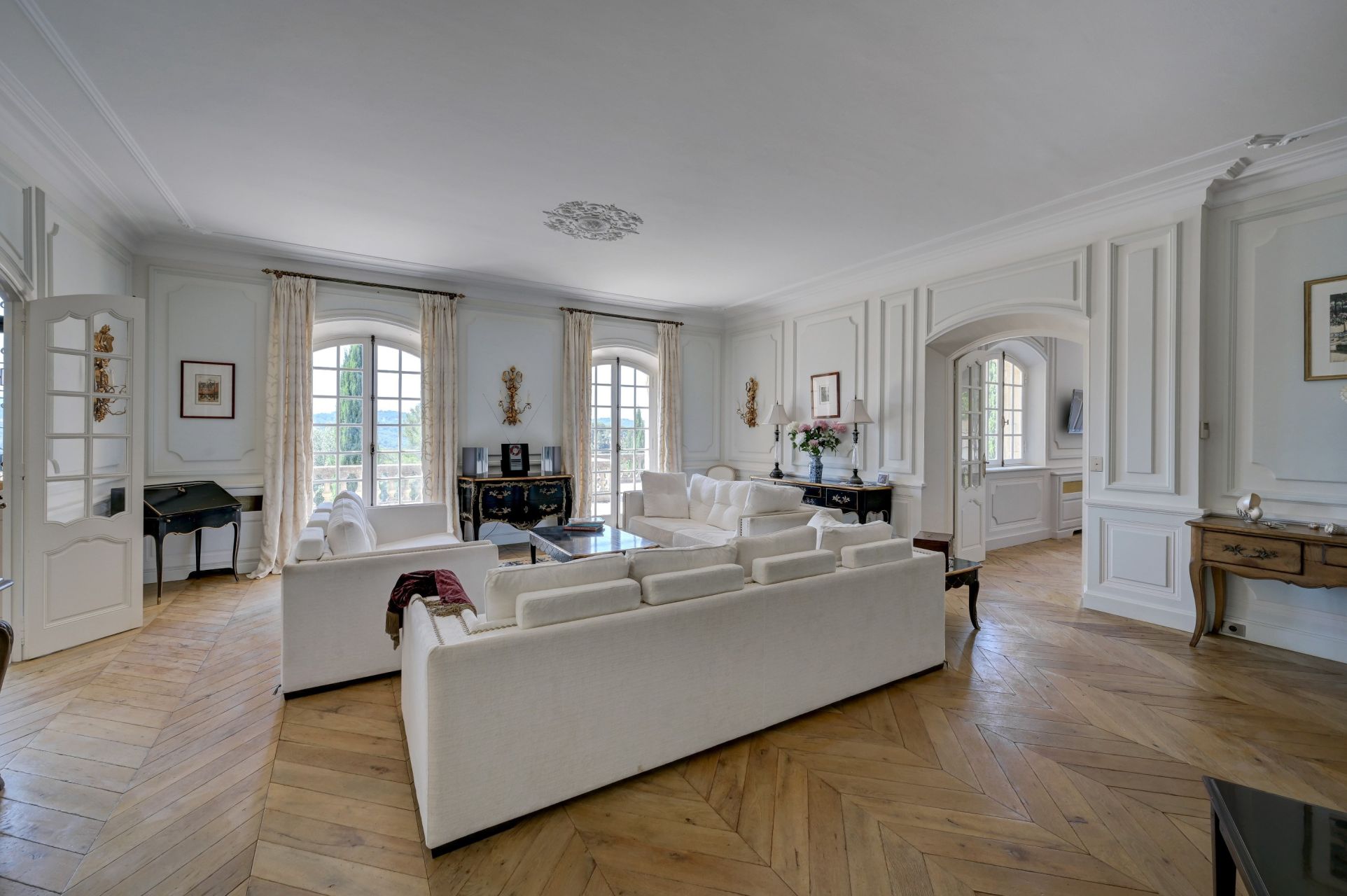 luxury house 13 Rooms for sale on AIX EN PROVENCE (13100)