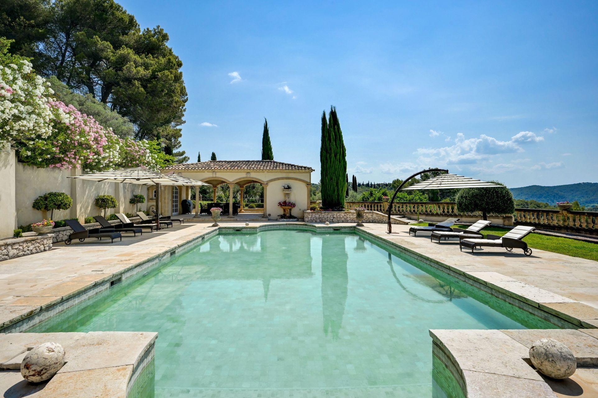 luxury house 13 Rooms for sale on AIX EN PROVENCE (13100)