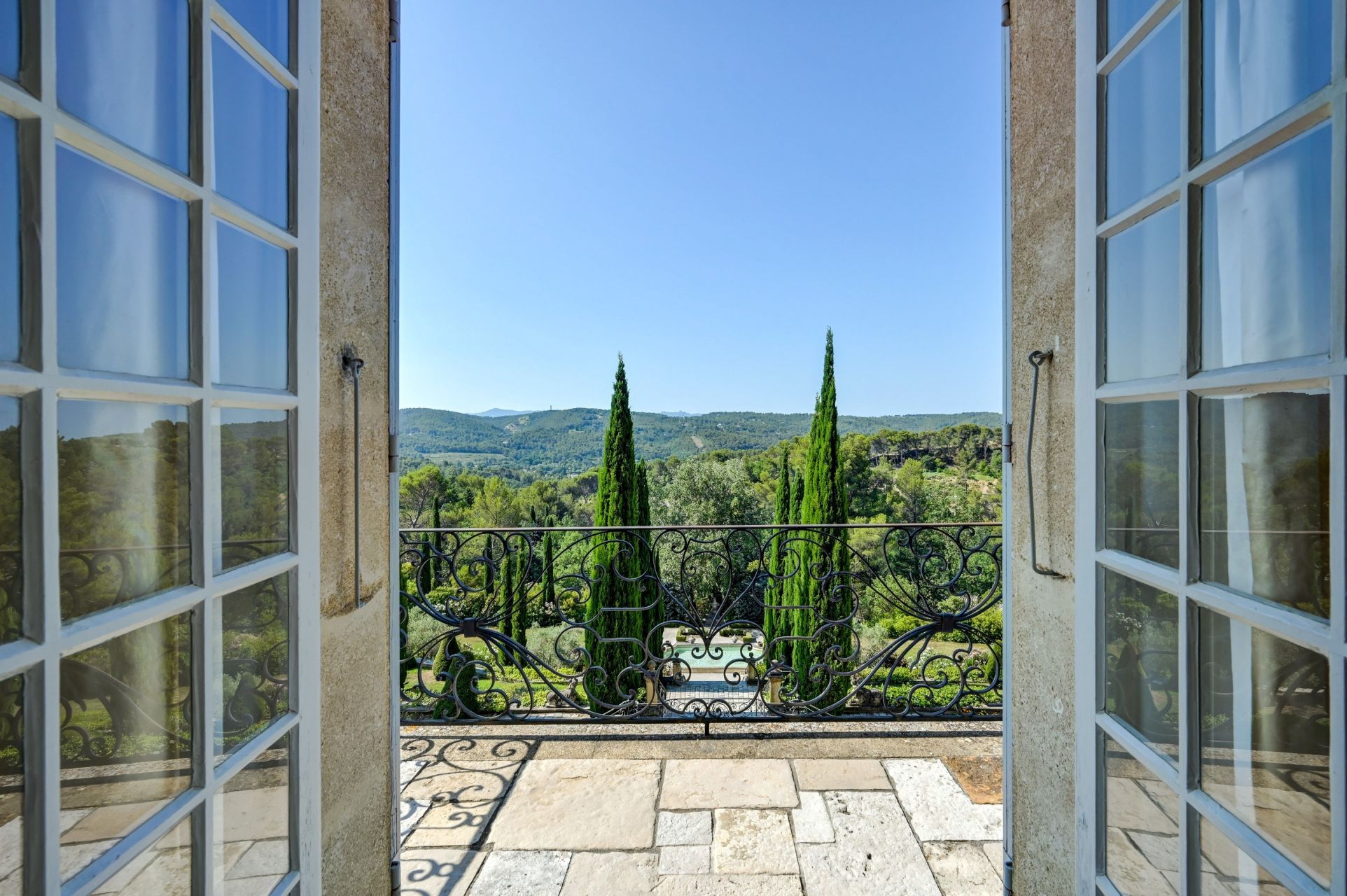 luxury house 13 Rooms for sale on AIX EN PROVENCE (13100)