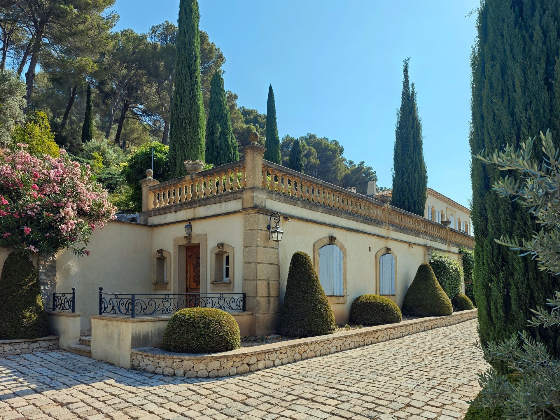 luxury house 13 Rooms for sale on AIX EN PROVENCE (13100)